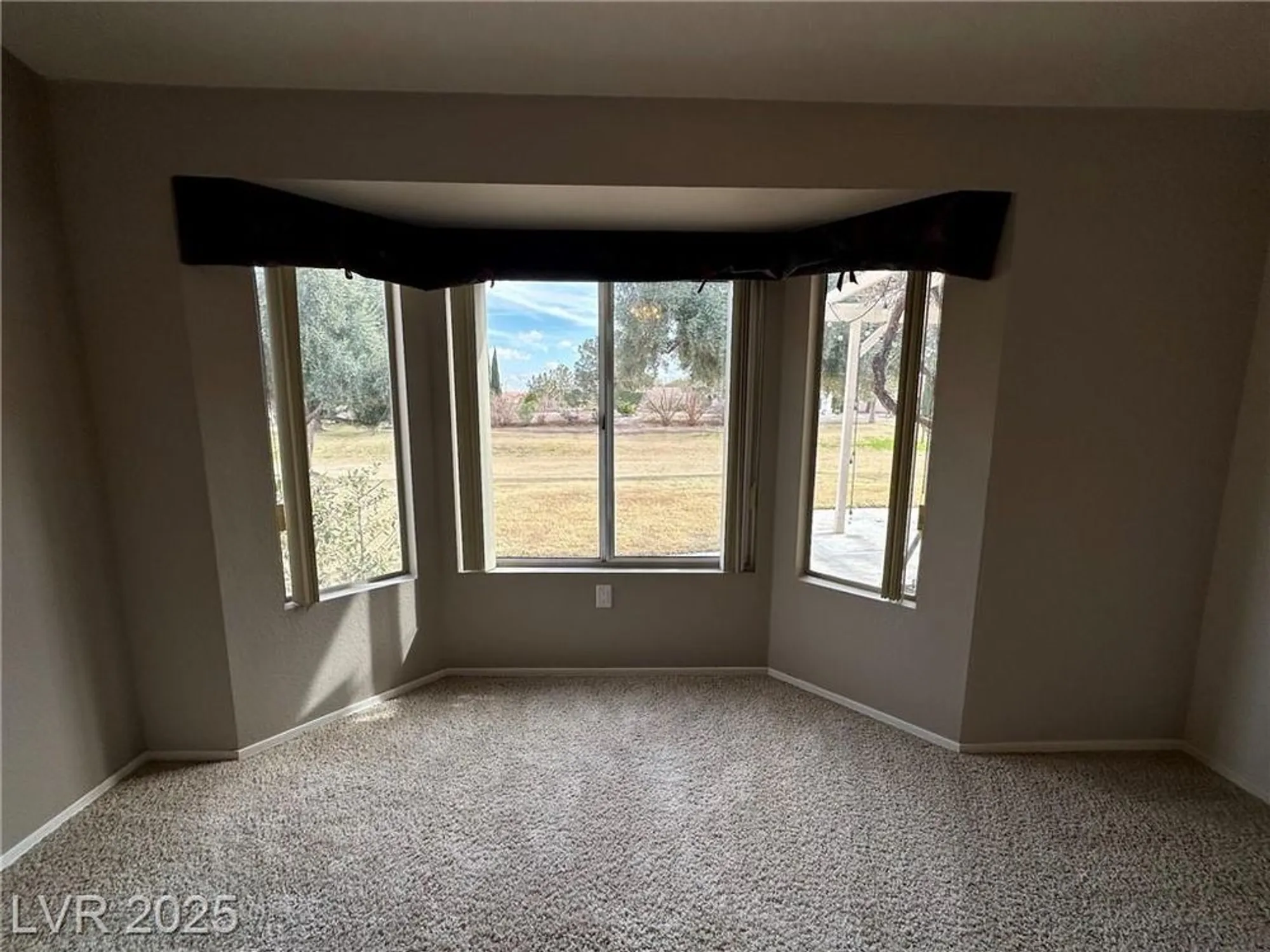 Property Slideshow image 13 of 27 | 3032 hidden treasure dr, Las Vegas, NV, 89134