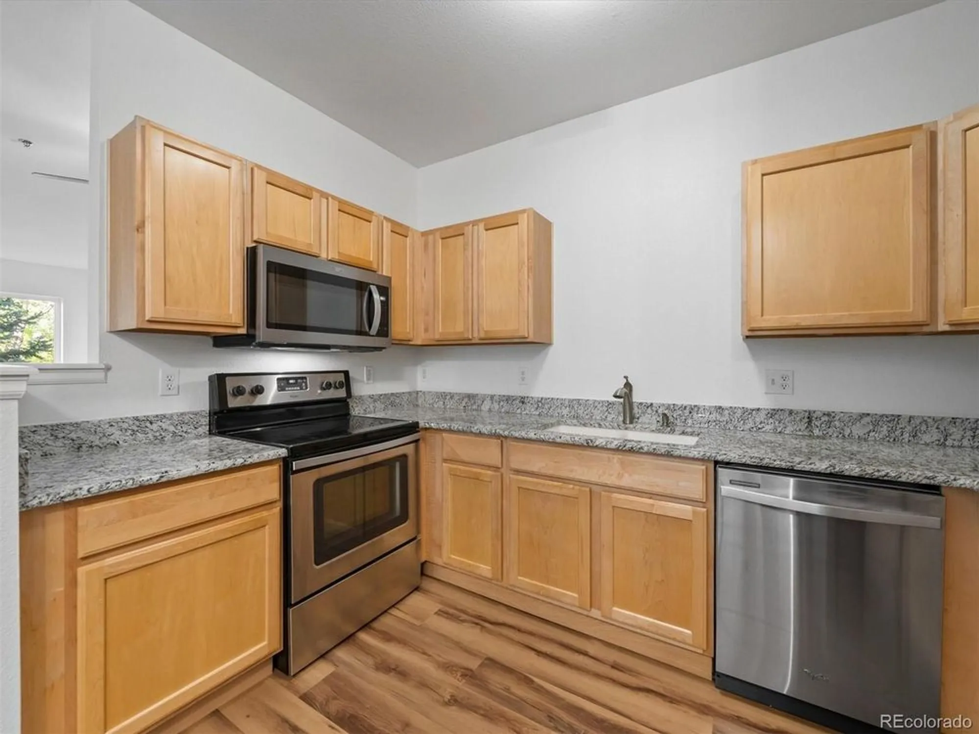 Property Slideshow image 7 of 40 | 2894 w riverwalk cir b108, Littleton, CO, 80123