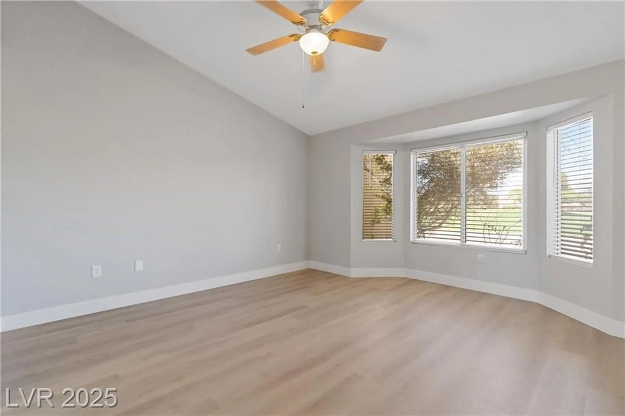 Property Slideshow image 28 of 32 | 9104 sundial dr, Las Vegas, NV, 89134