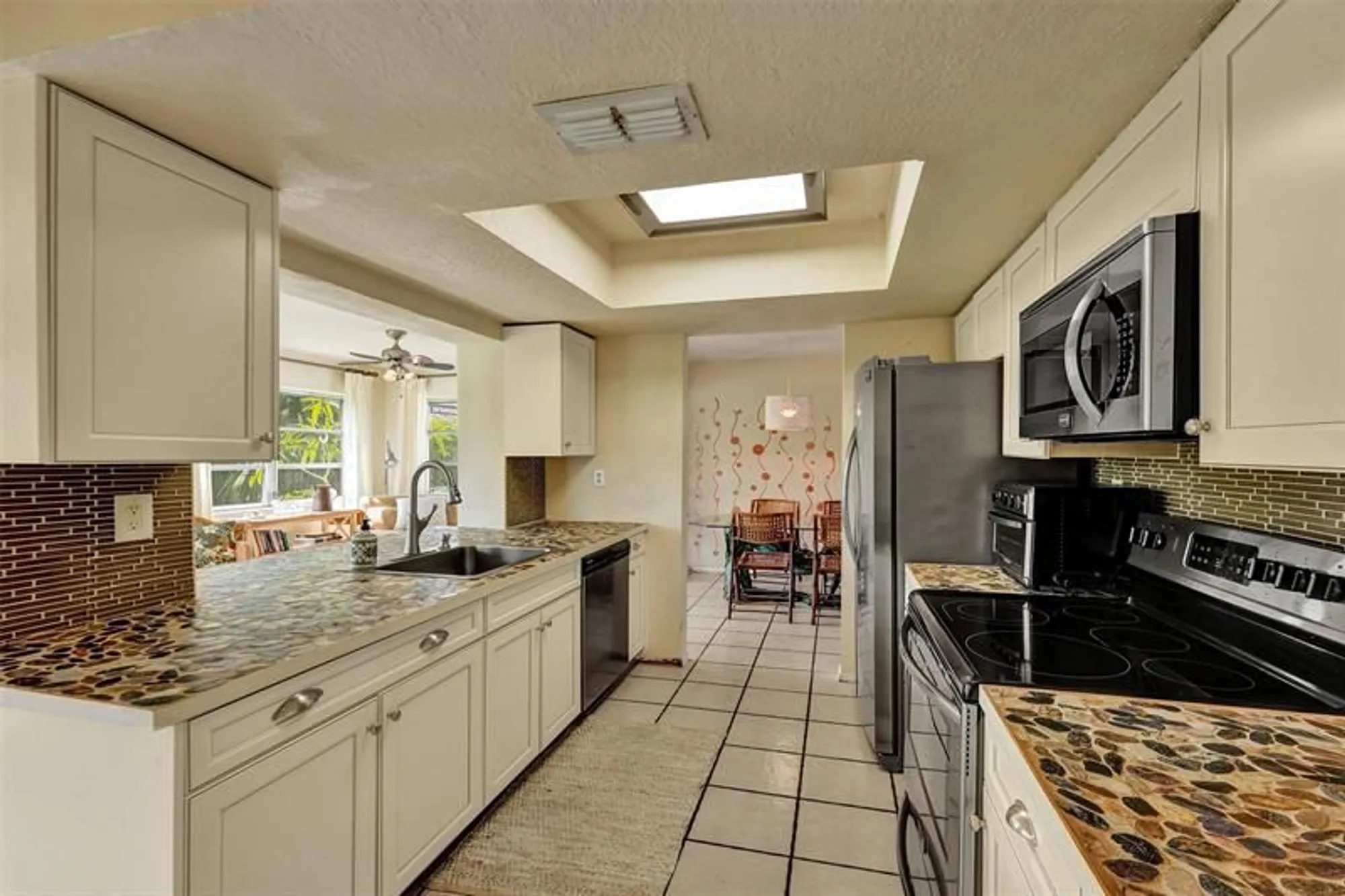 Property Slideshow image 20 of 46 | 4712 nw 41st ave, Lauderdale Lakes, FL, 33319