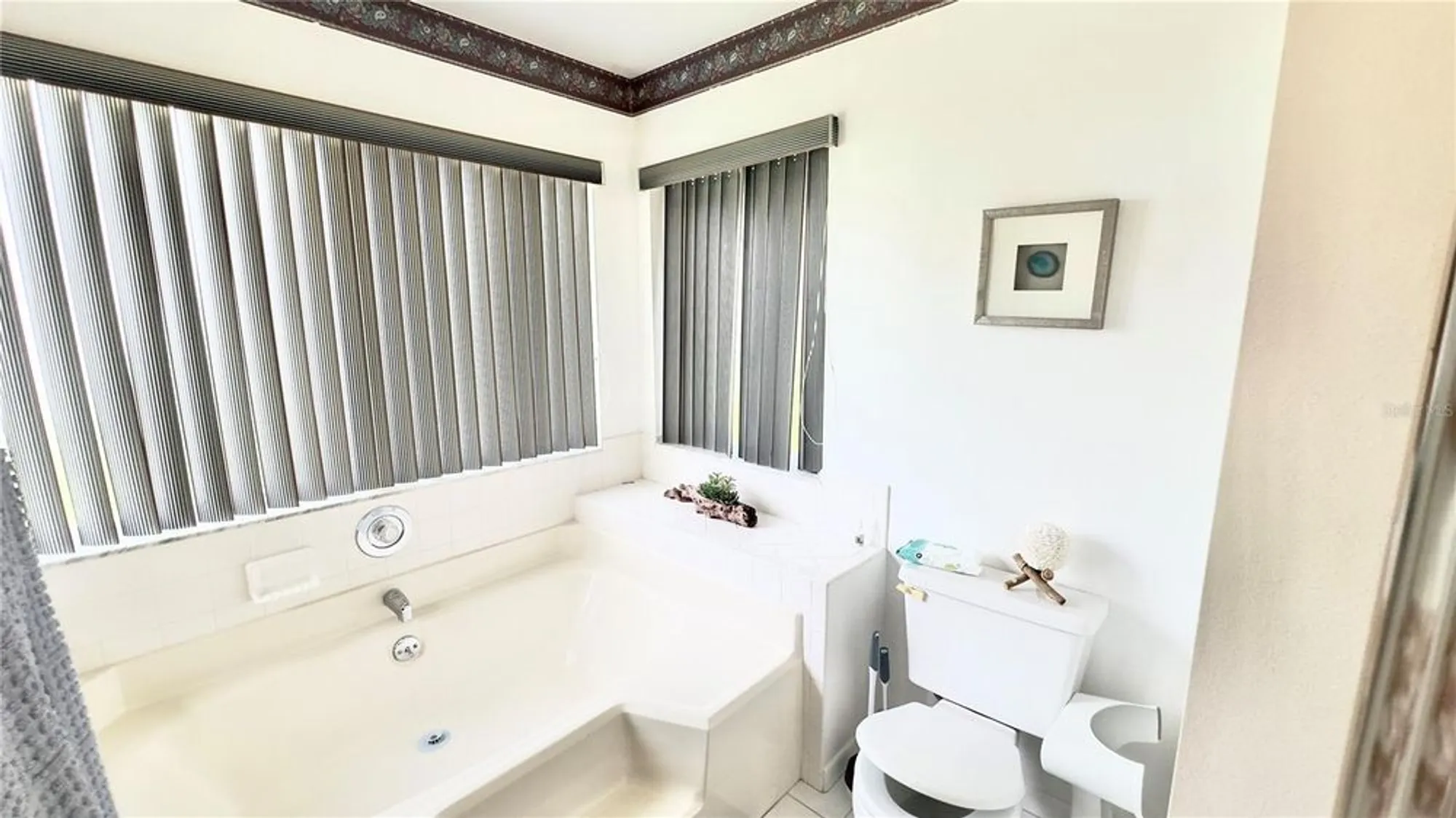 Property Slideshow image 32 of 85 | 918 dundee cir, Leesburg, FL, 34788