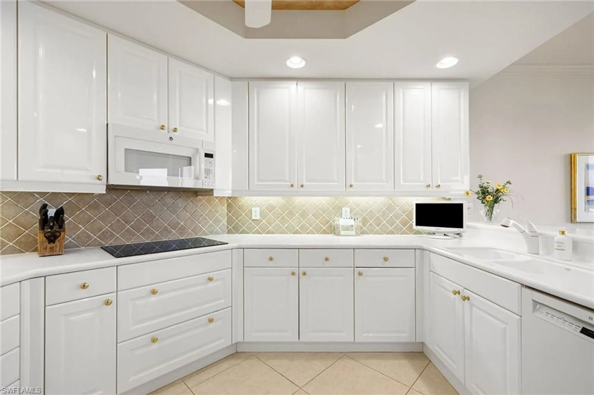 Property Slideshow image 19 of 49 | 23650 via veneto blvd 902, Estero, FL, 34134