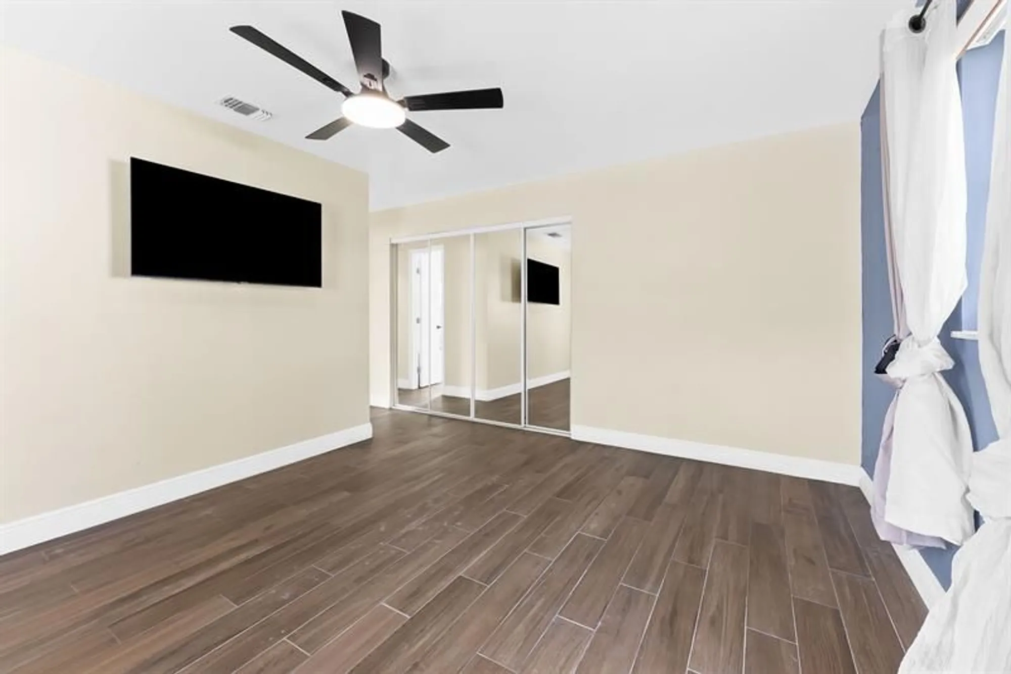 Property Slideshow image 18 of 34 | 8851 nw 15th st, Plantation, FL, 33322