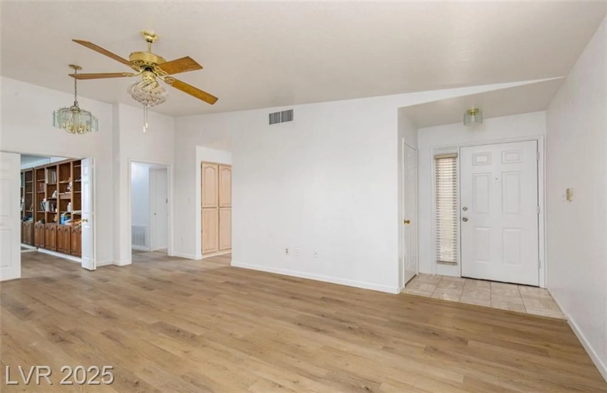 Property Slideshow image 5 of 24 | 2851 s valley view blvd 1021, Las Vegas, NV, 89102