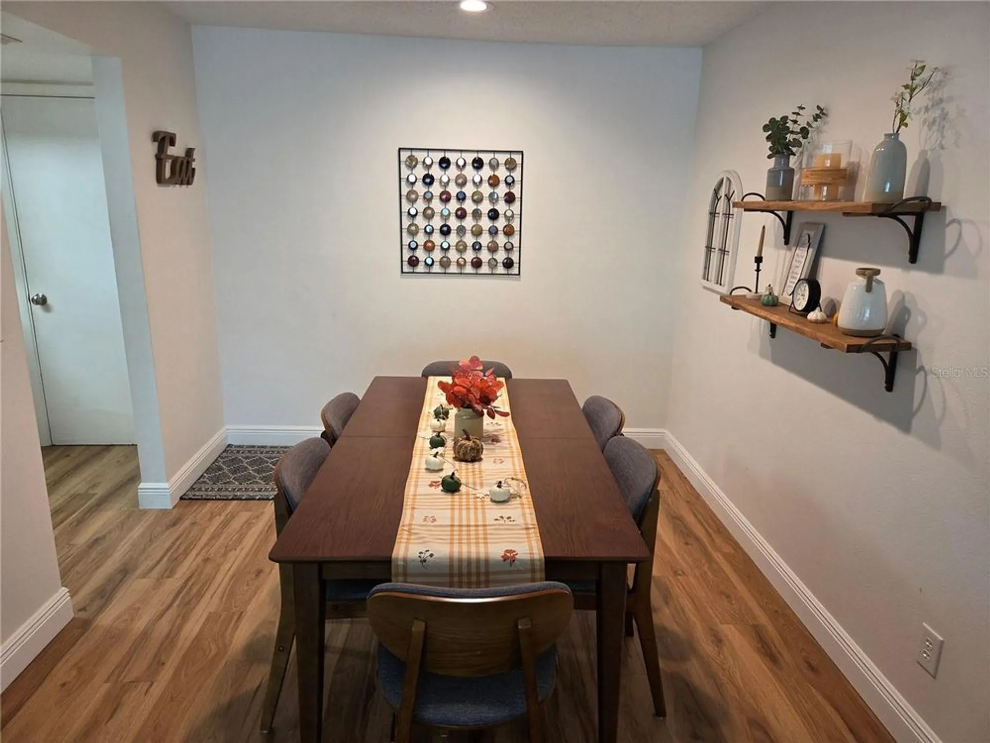 Property Slideshow image 14 of 43 | 1342 stonehaven ln, Dunedin, FL, 34698