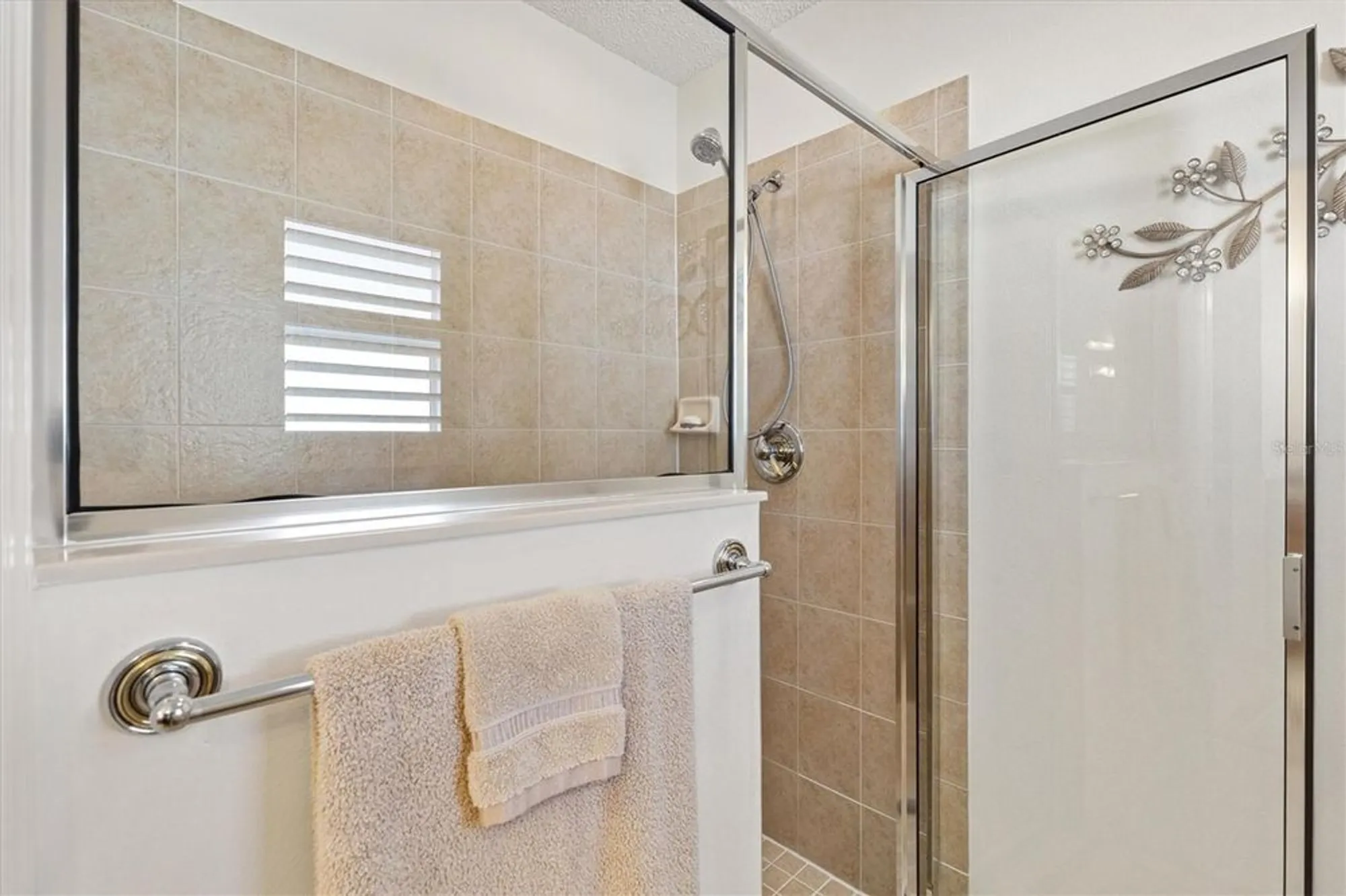 Property Slideshow image 25 of 37 | 552 society hill cir, The Villages, FL, 32162