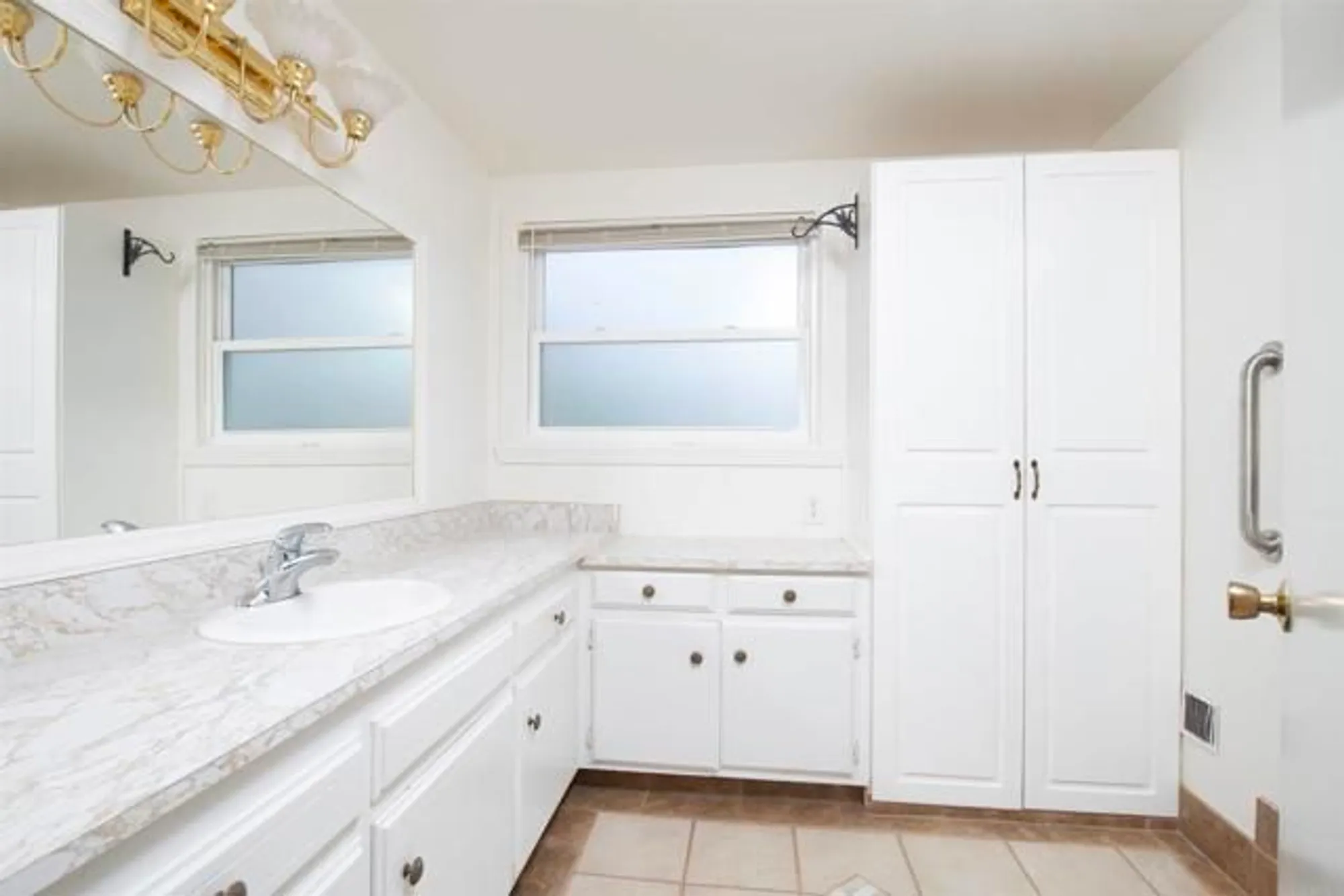 Property Slideshow image 21 of 32 | 3621 vista campana 11, Oceanside, CA, 92057