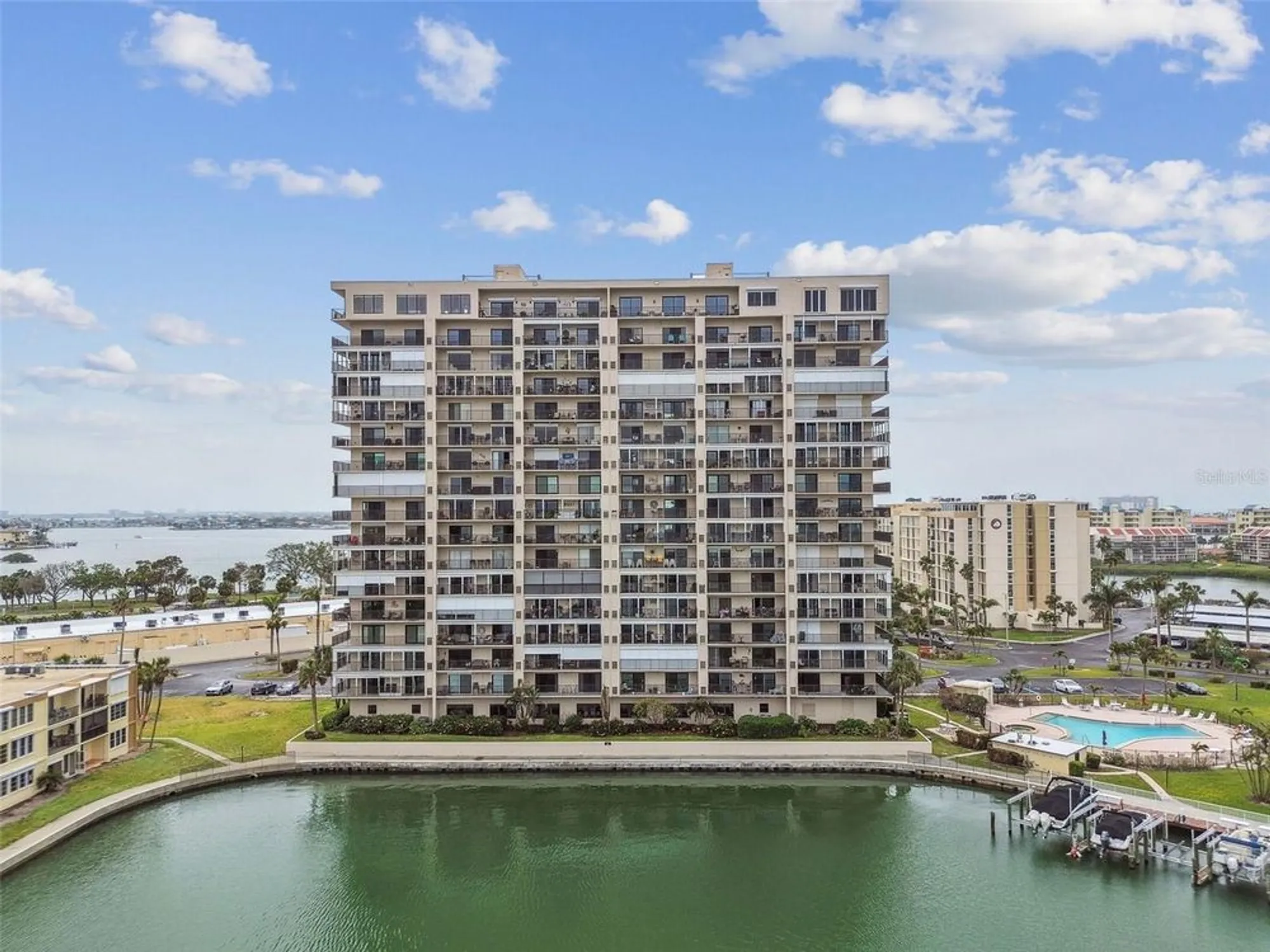 Property Slideshow image 5 of 73 | 7300 sun island dr 1705, South Pasadena, FL, 33707