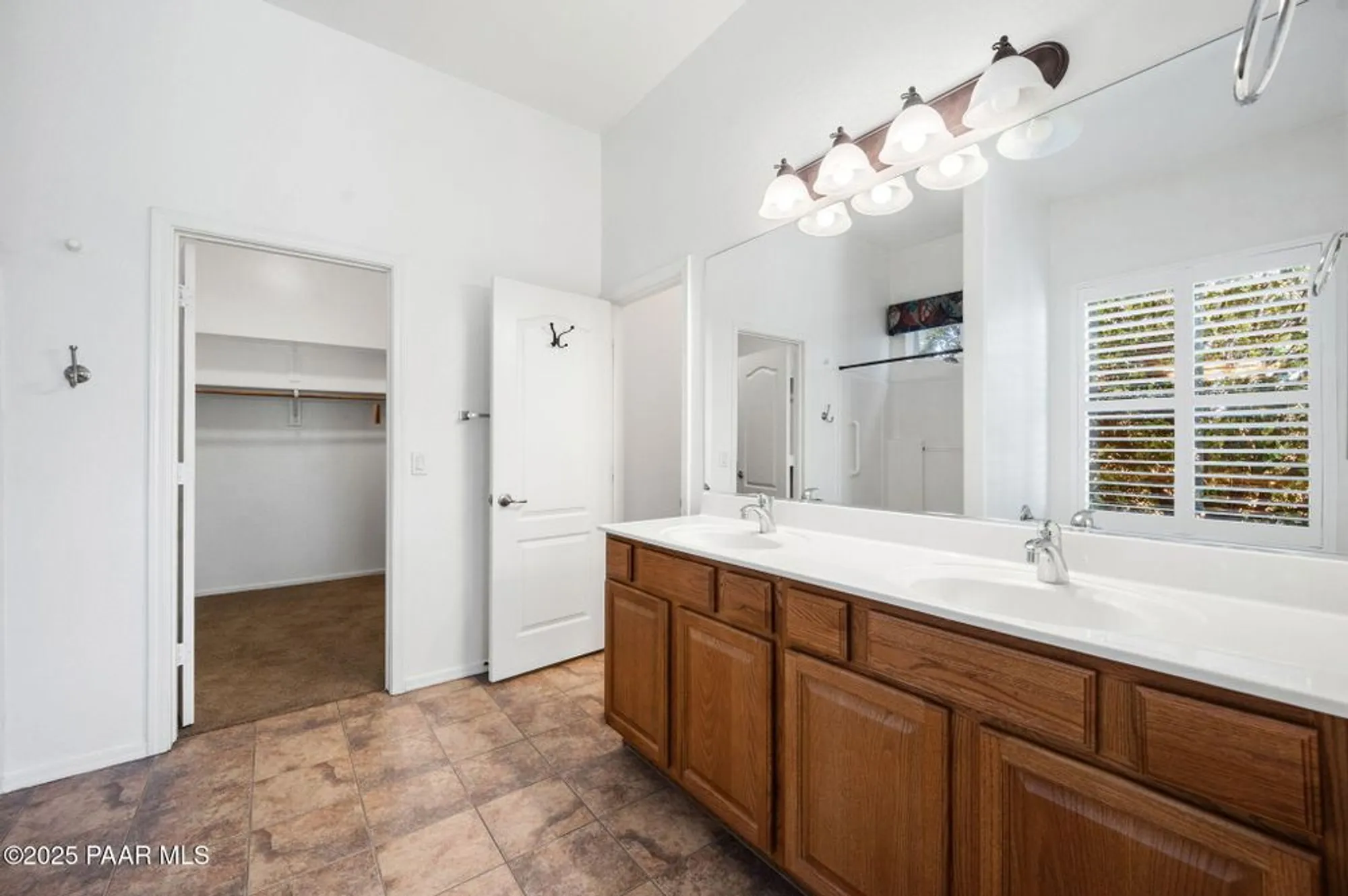 Property Slideshow image 20 of 43 | 7876 n siesta sunset ln, Prescott Valley, AZ, 86315