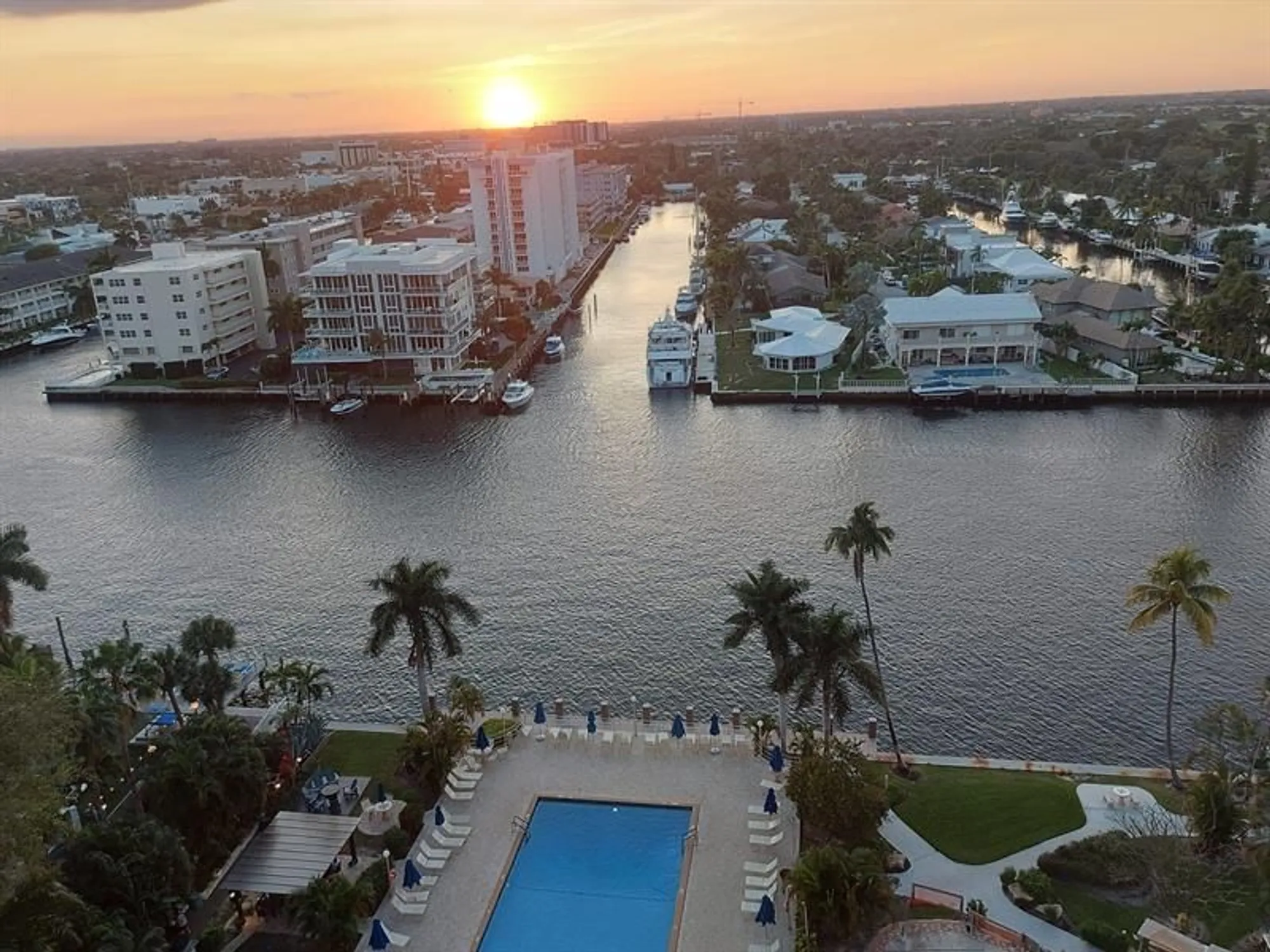 Property Slideshow image 3 of 47 | 3233 ne 34th st 1517, Fort Lauderdale, FL, 33308