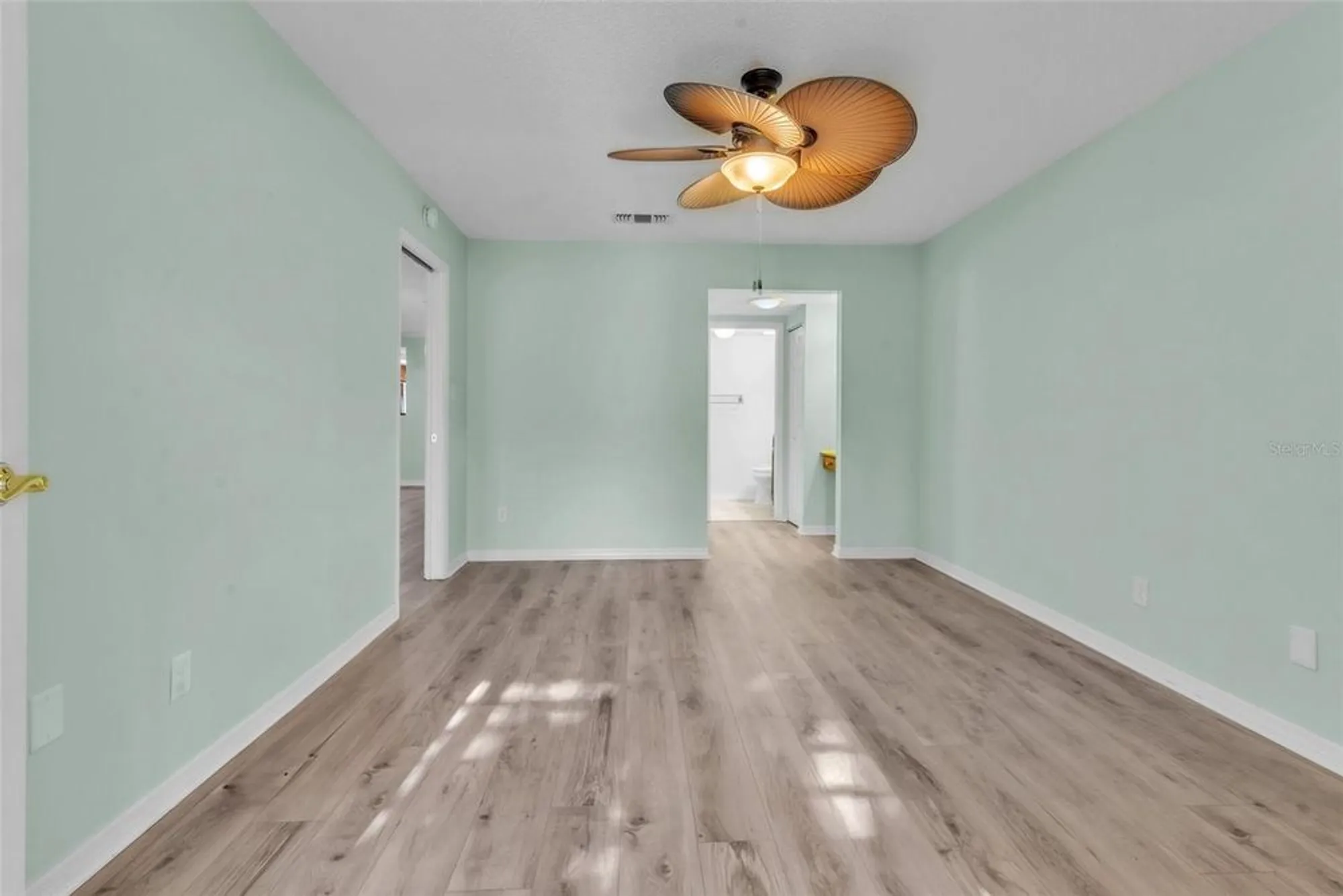 Property Slideshow image 20 of 46 | 19029 us highway 19 n apt 18b, Clearwater, FL, 33764