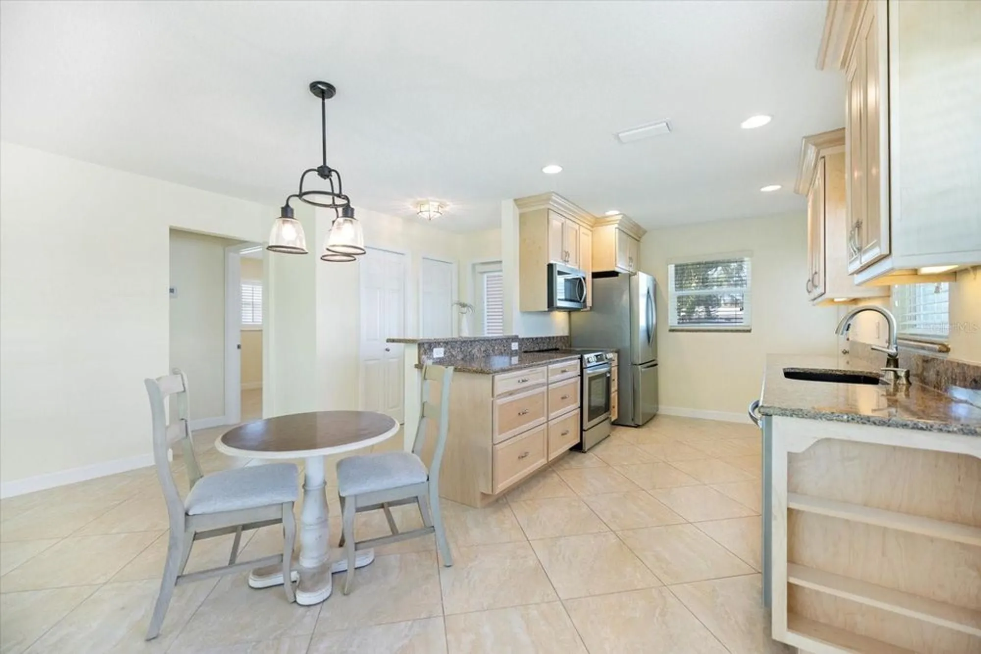 Property Slideshow image 10 of 47 | 107 clipper way # 107, Nokomis, FL, 34275