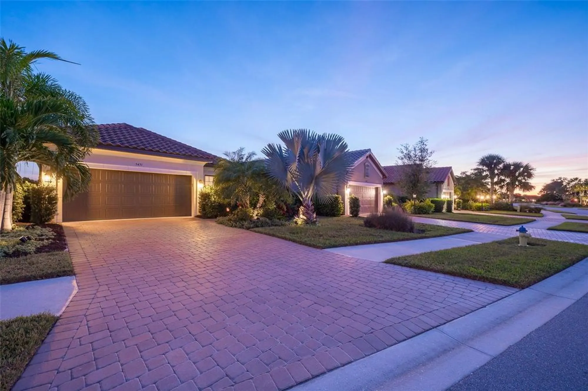 Property Slideshow image 40 of 99 | 5451 lago maggio st, Sarasota, FL, 34238
