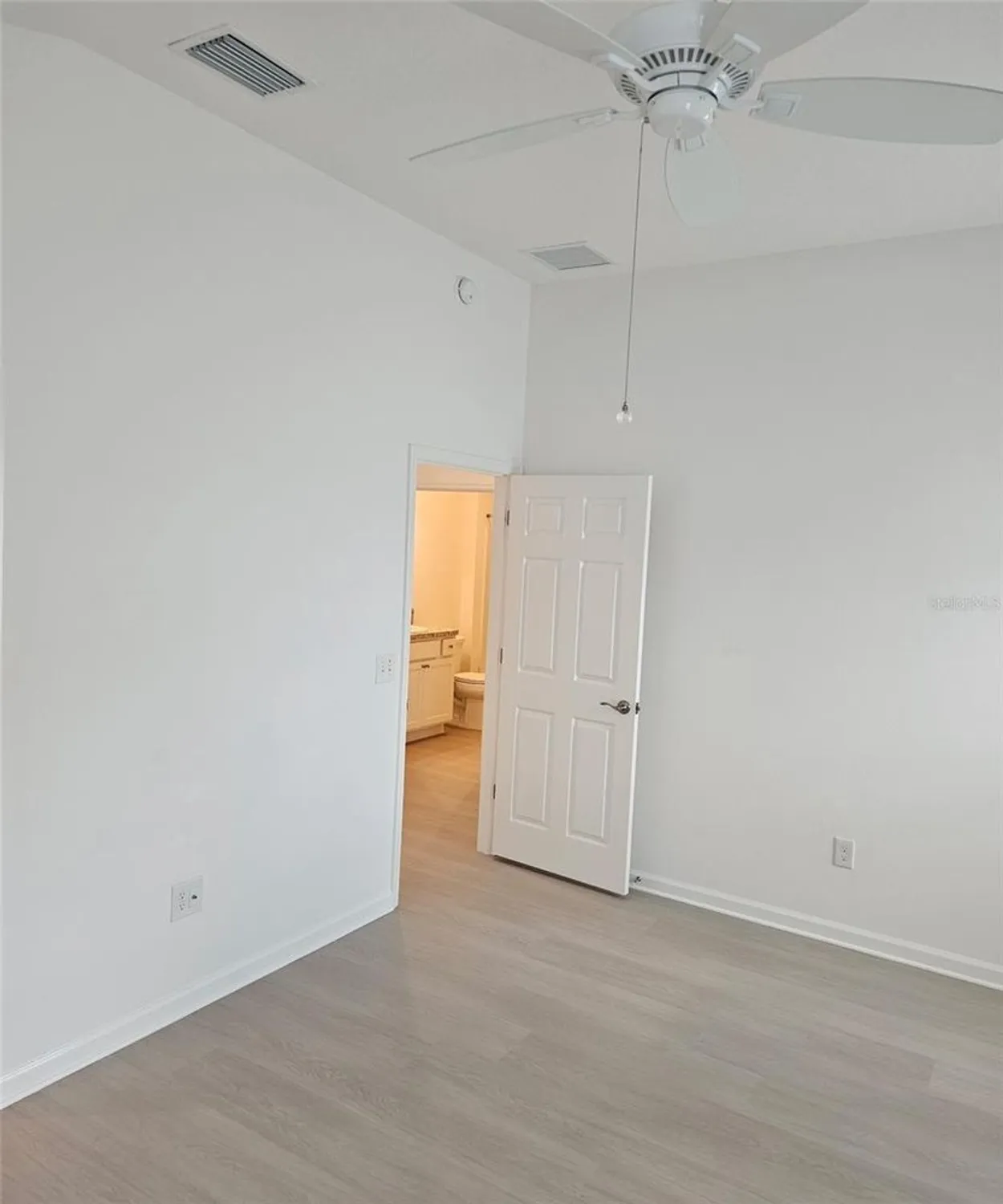 Property Slideshow image 6 of 24 | 1964 rhett rd, The Villages, FL, 32163