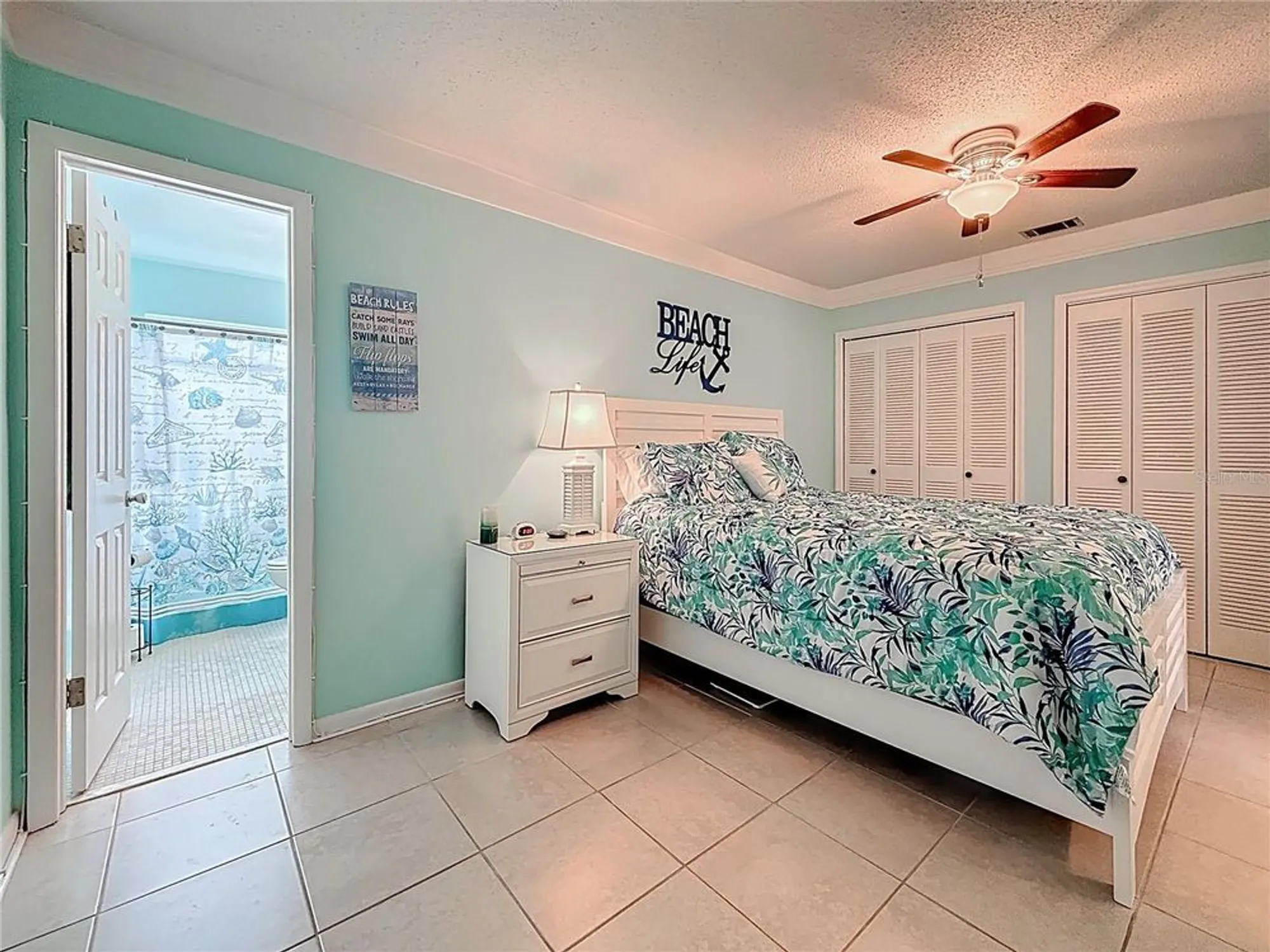 Property Slideshow image 32 of 64 | 5267 81st st n apt 26, Saint Petersburg, FL, 33709