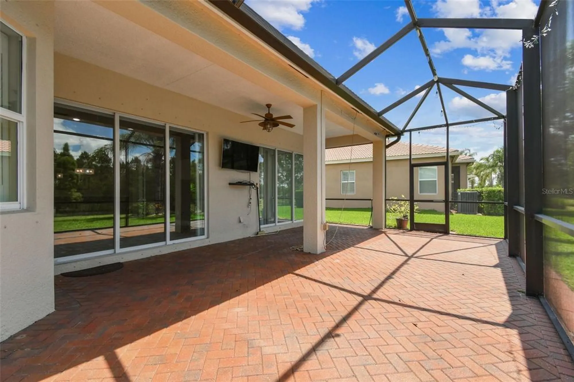 Property Slideshow image 50 of 100 | 16101 cape coral dr, Wimauma, FL, 33598