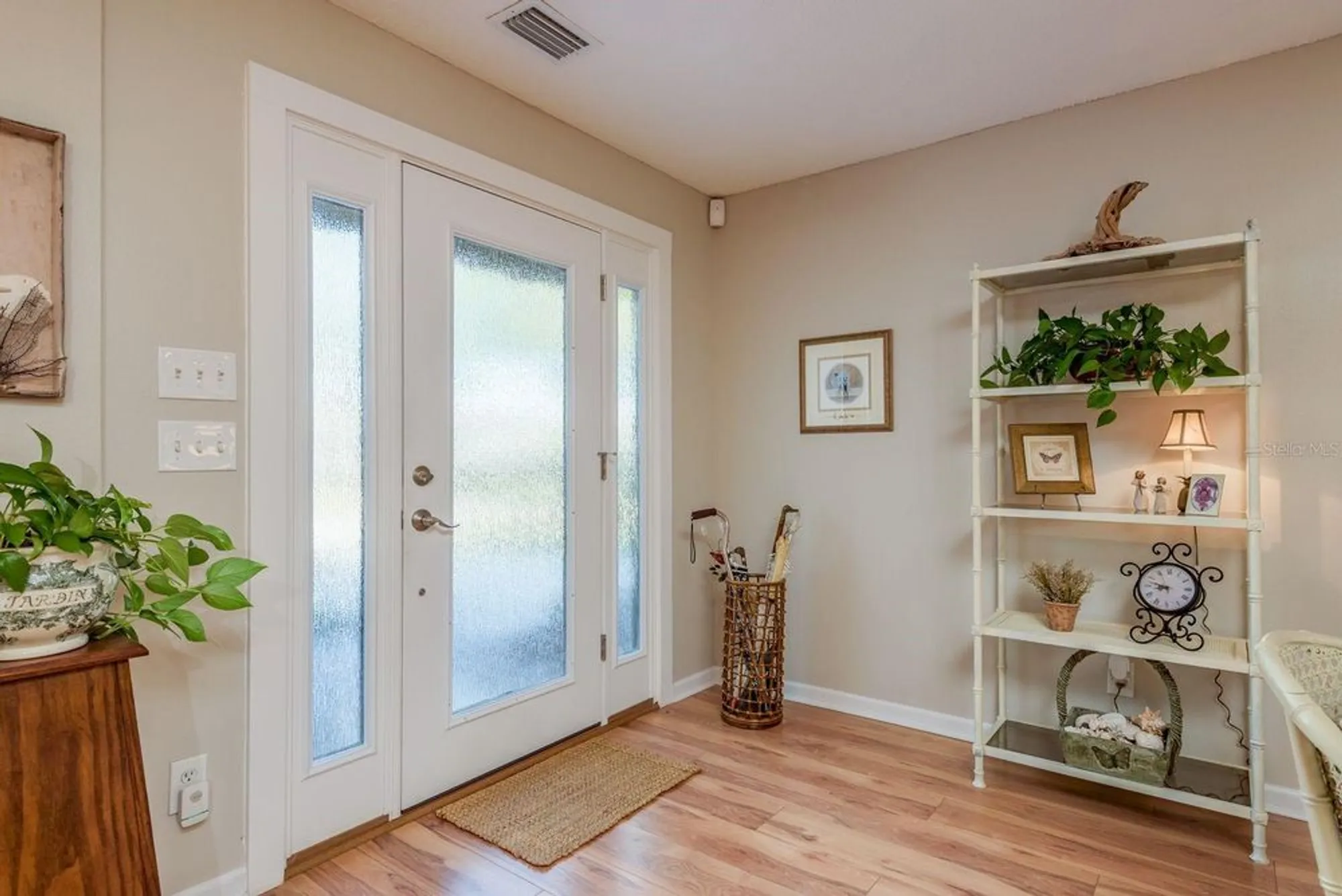 Property Slideshow image 10 of 57 | 3184 brunswick cir, Palm Harbor, FL, 34684