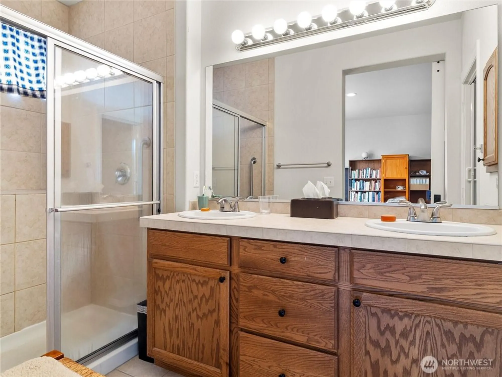 Property Slideshow image 23 of 40 | 4989 spokane st, Lacey, WA, 98516