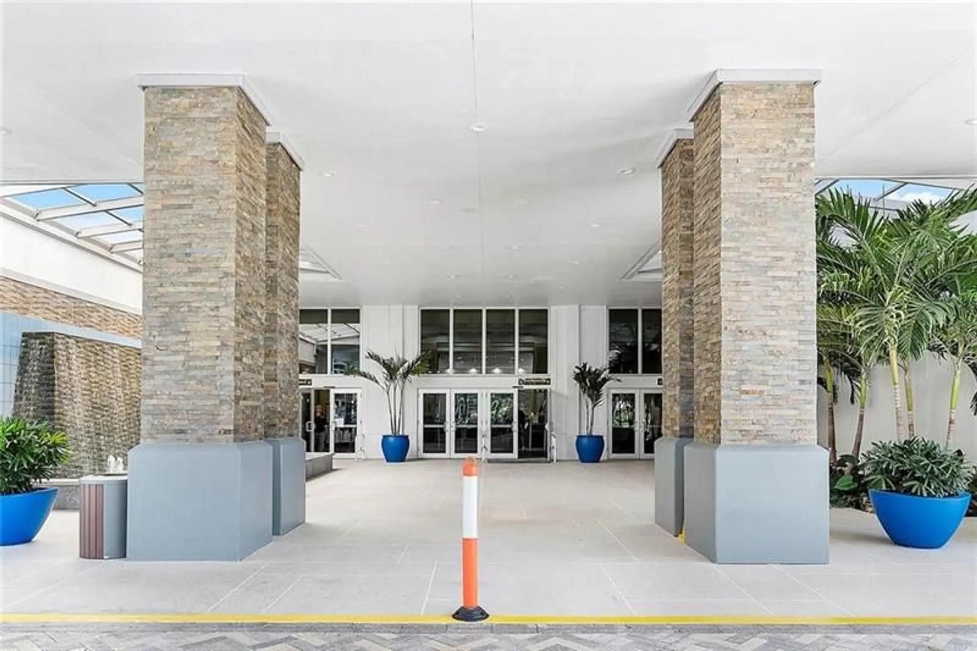 Property Slideshow image 63 of 83 | 7449 fairfax dr 211, Tamarac, FL, 33321