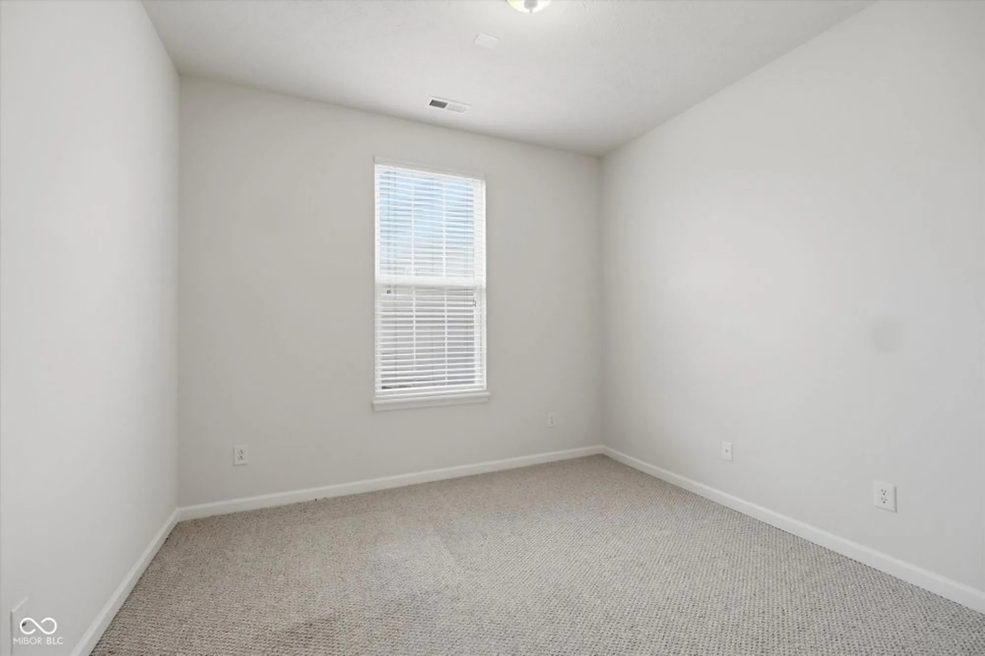 Property Slideshow image 23 of 42 | 12766 winery way, Fishers, IN, 46037