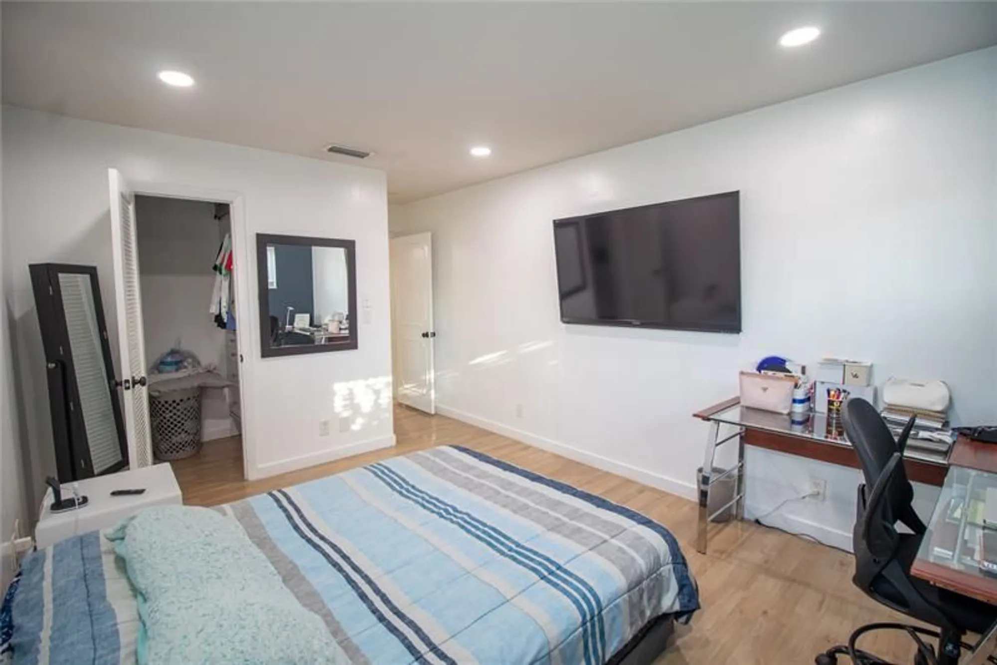 Property Slideshow image 22 of 46 | 730 nw 75th ave, Margate, FL, 33063