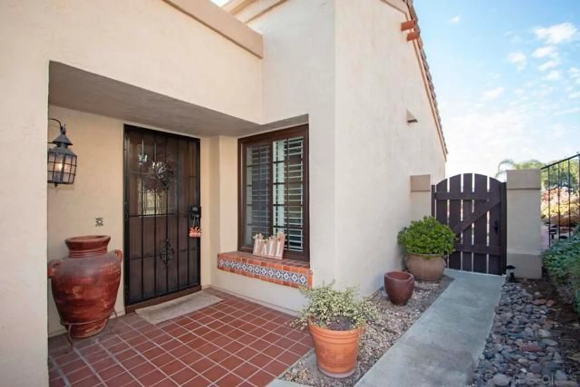Property Slideshow image 4 of 39 | 17638 caminito hercuba, San Diego, CA, 92128