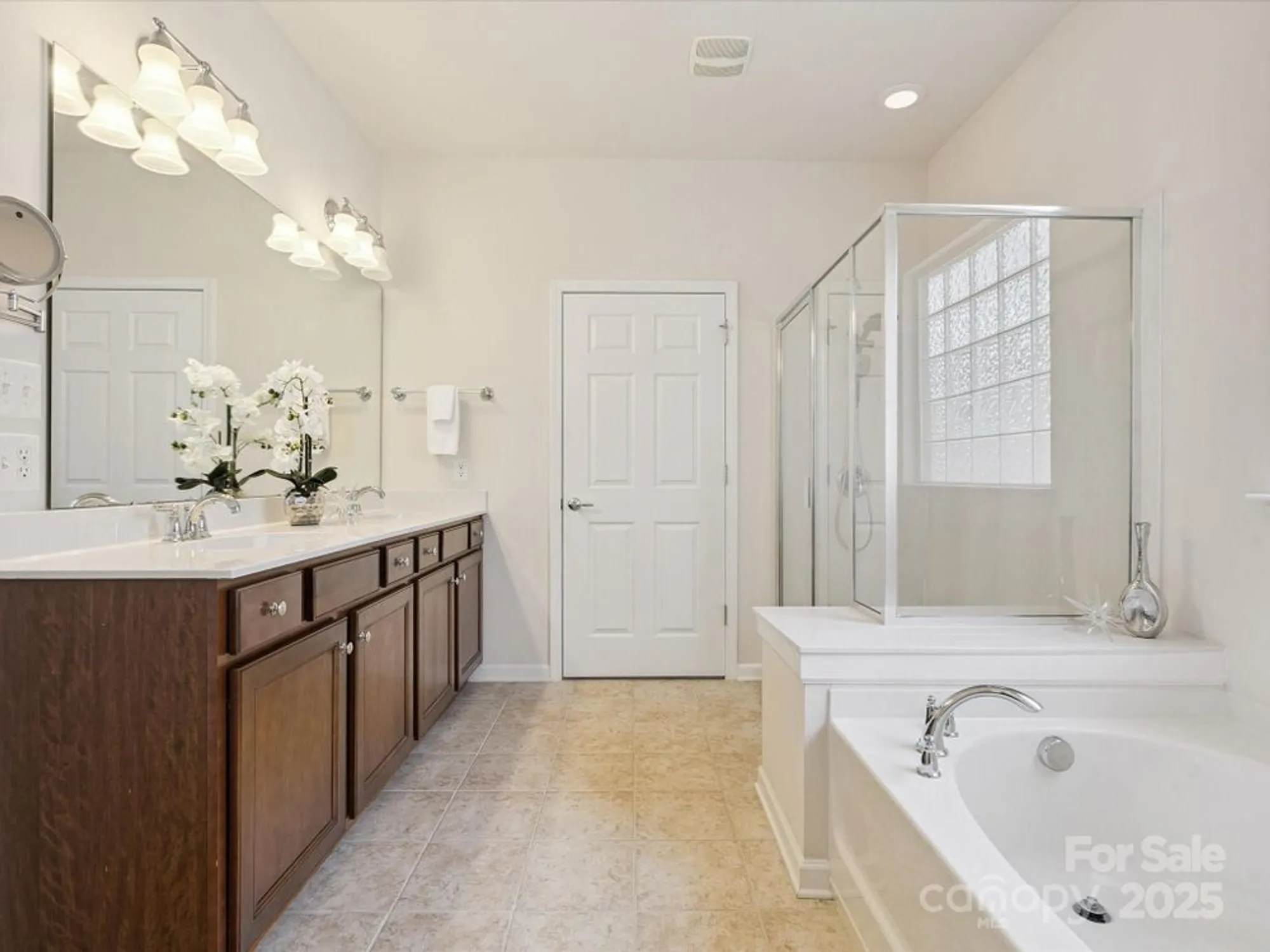 Property Slideshow image 21 of 44 | 8036 crater lake dr, Fort Mill, SC, 29707