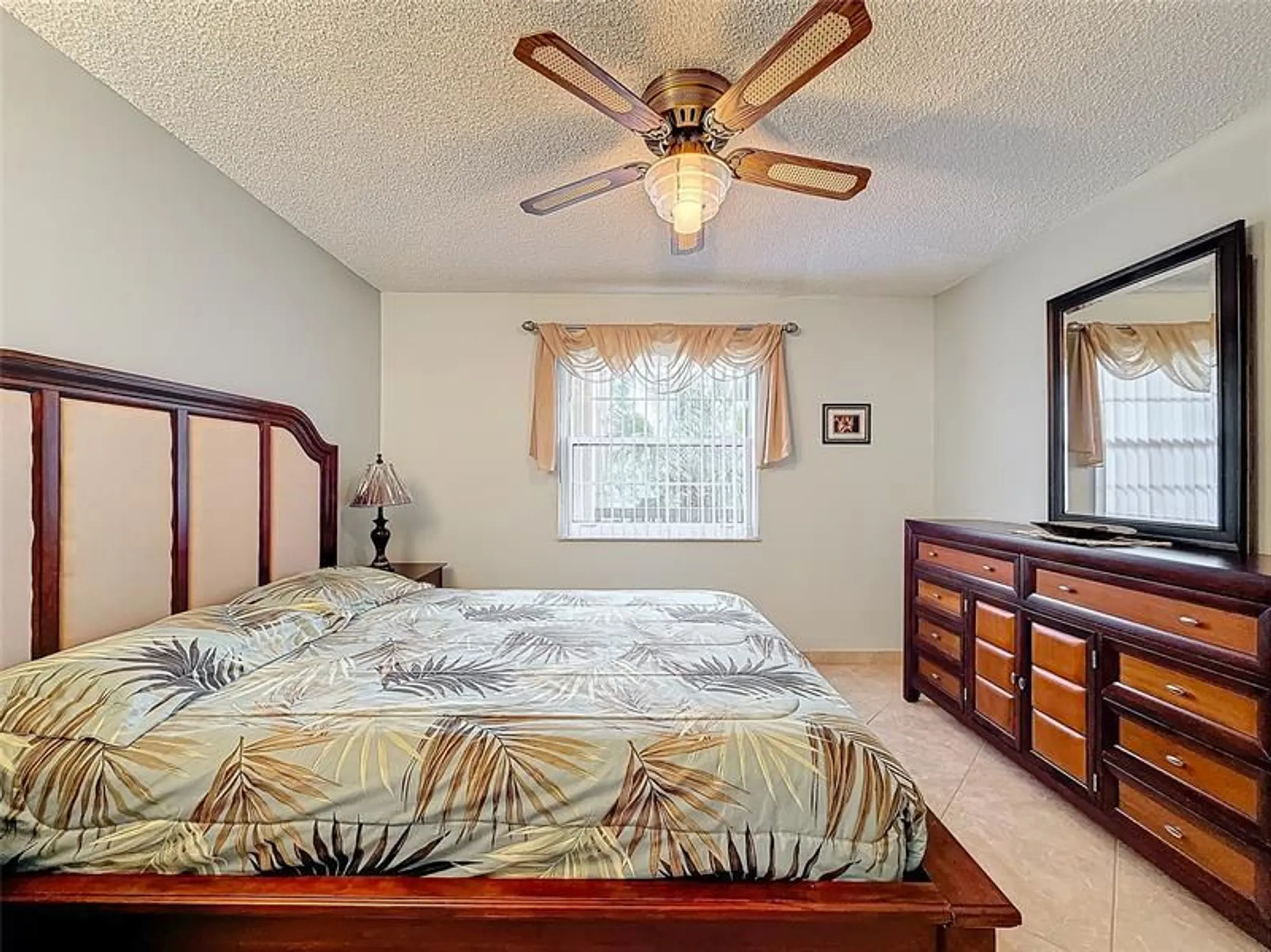 Property Slideshow image 40 of 62 | 4930 e sabal palm blvd 301, Tamarac, FL, 33319