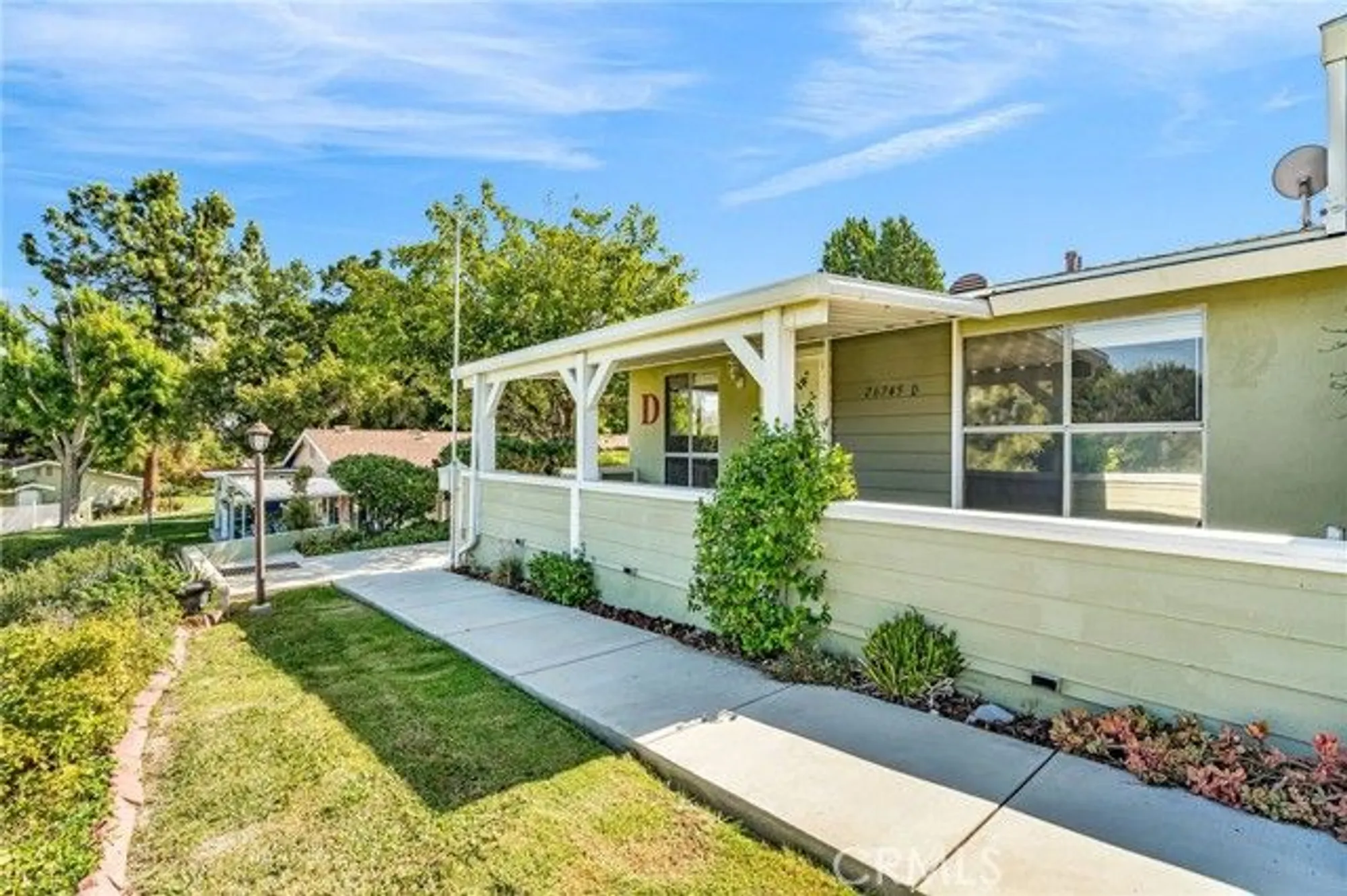 Property Slideshow image 4 of 53 | 26745 oak crossing rd d, Newhall, CA, 91321