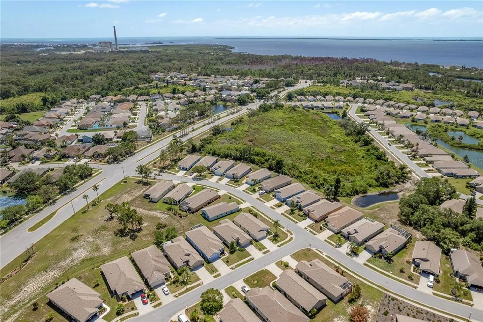 Property Slideshow image 38 of 90 | 2747 wood pointe dr, Holiday, FL, 34691