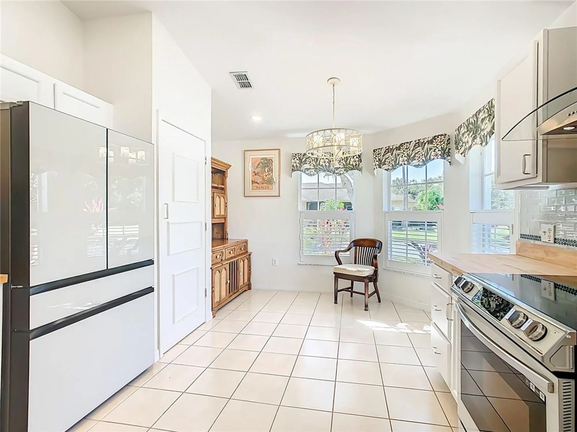 Property Slideshow image 10 of 49 | 205 bell tower xing, Poinciana, FL, 34759