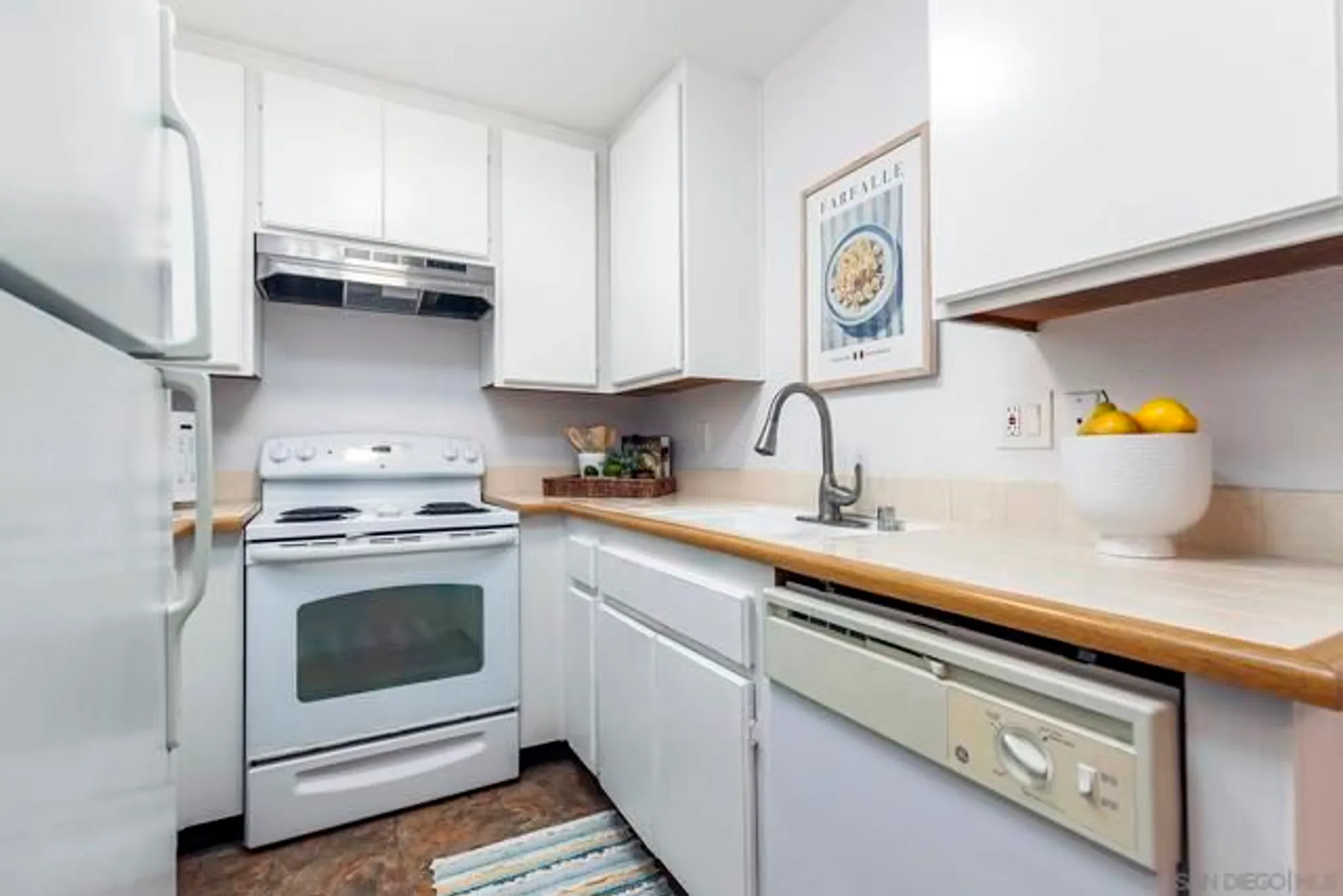 Property Slideshow image 14 of 29 | 6350 genesee ave 108, San Diego, CA, 92122