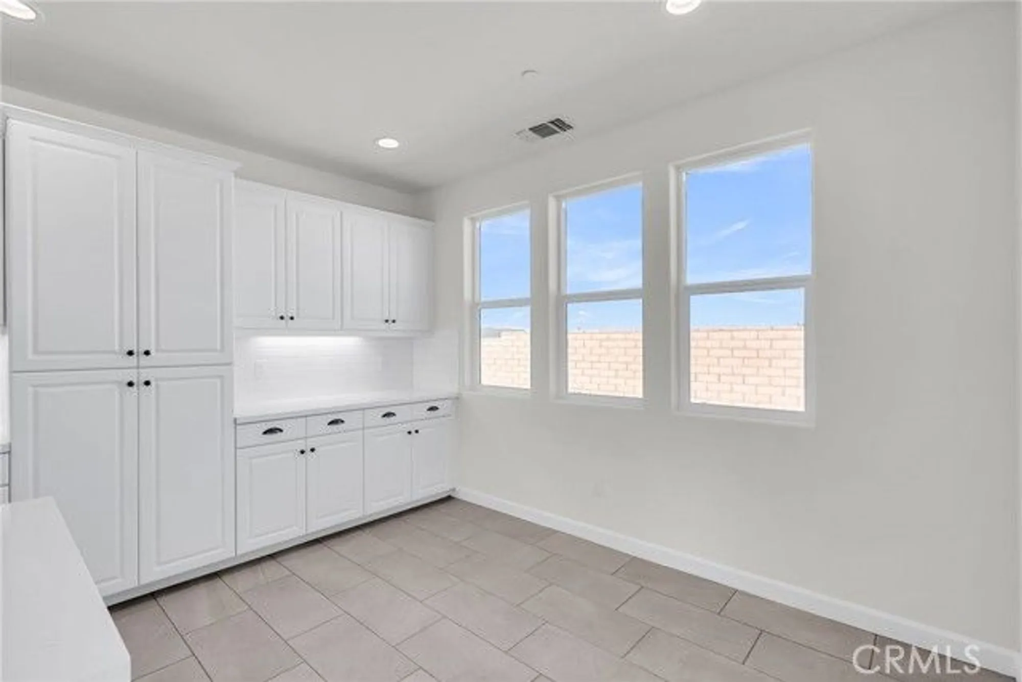 Property Slideshow image 11 of 42 | 7444 desert sky dr, Yucca Valley, CA, 92284