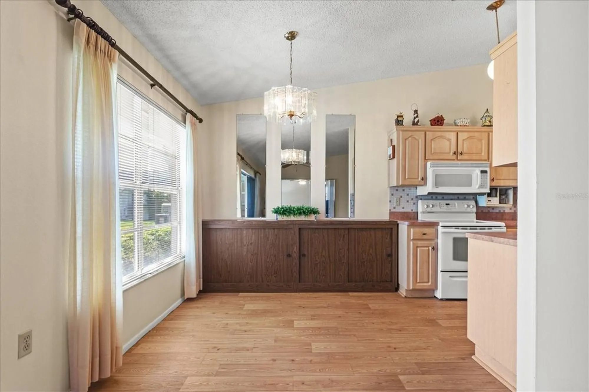 Property Slideshow image 7 of 37 | 3701 39th st, Bradenton, FL, 34205