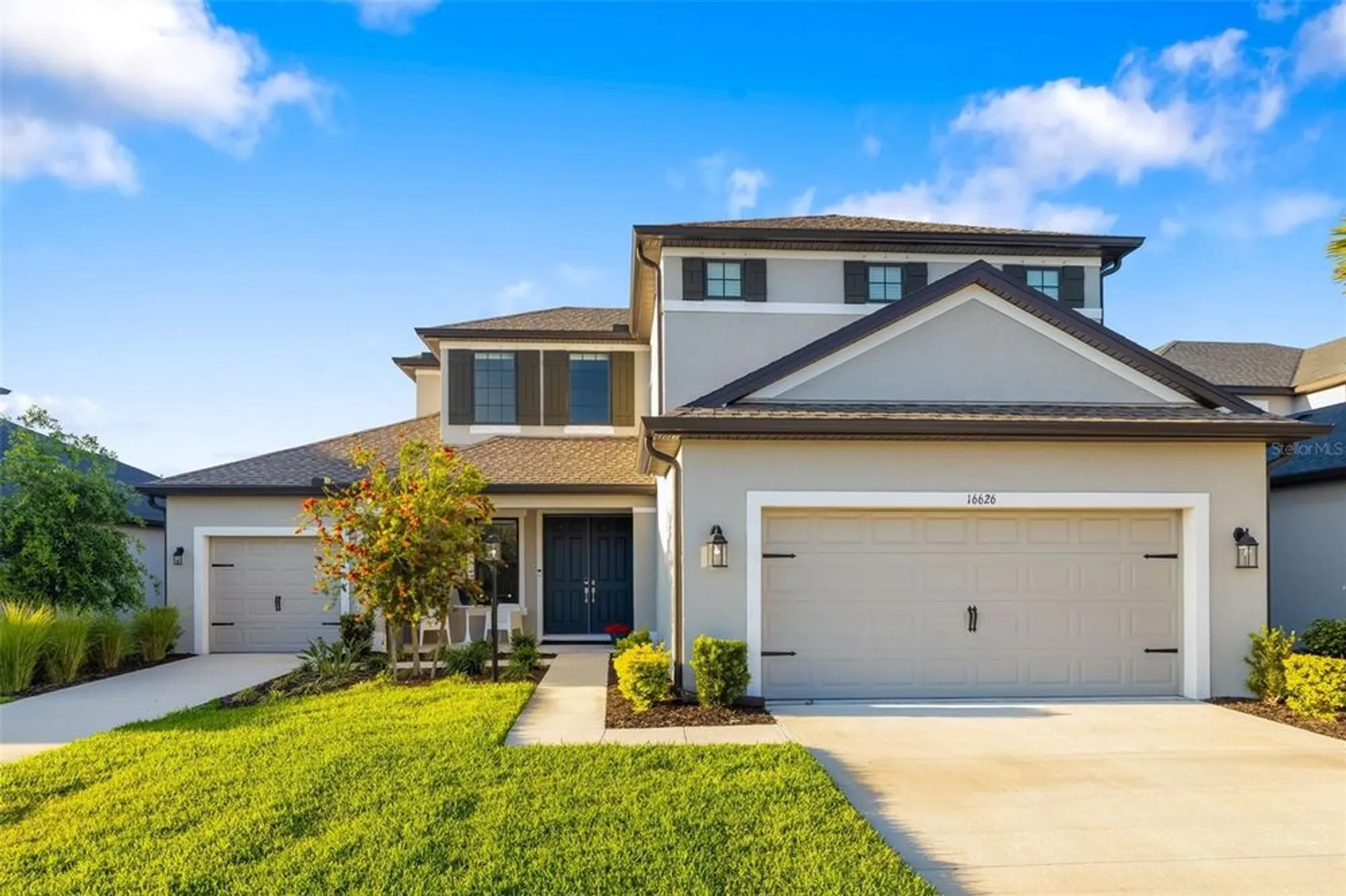 Property Slideshow image 9 of 61 | 16626 paynes mill dr, Lakewood Ranch, FL, 34211