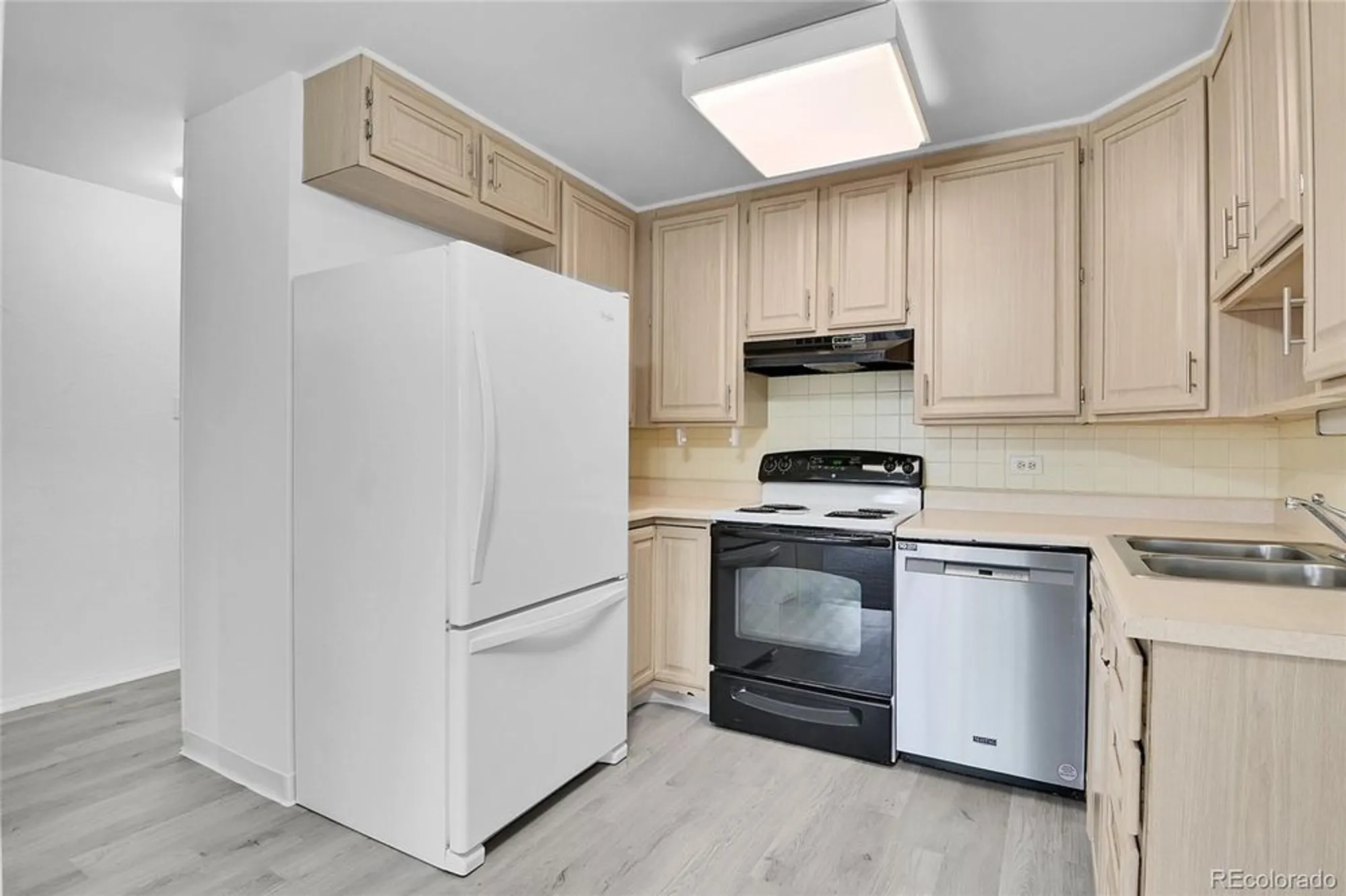 Property Slideshow image 9 of 23 | 9655 e center ave 9d, Denver, CO, 80247