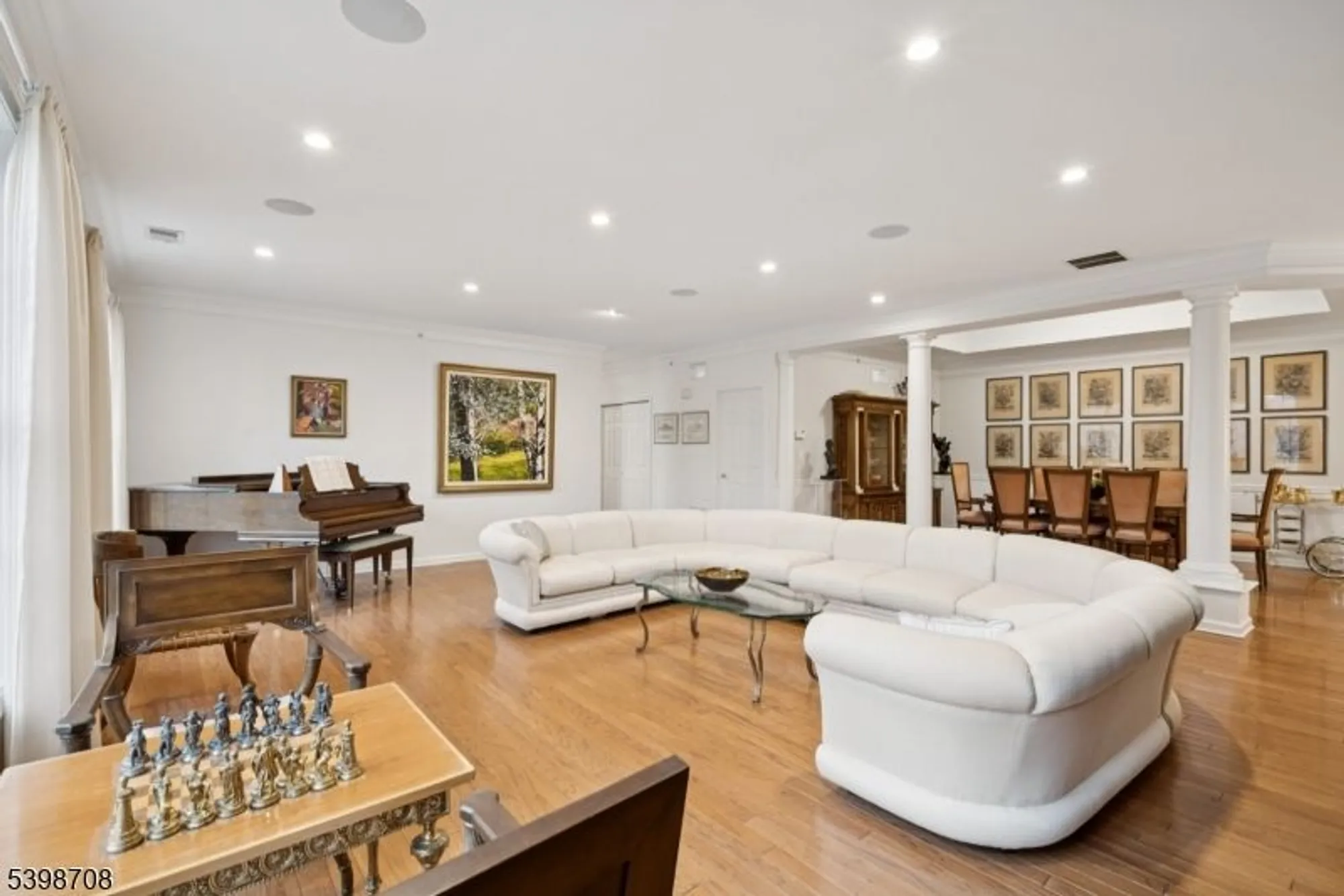 Property Slideshow image 7 of 35 | 911 holly ln # 11, Cedar Grove, NJ, 07009