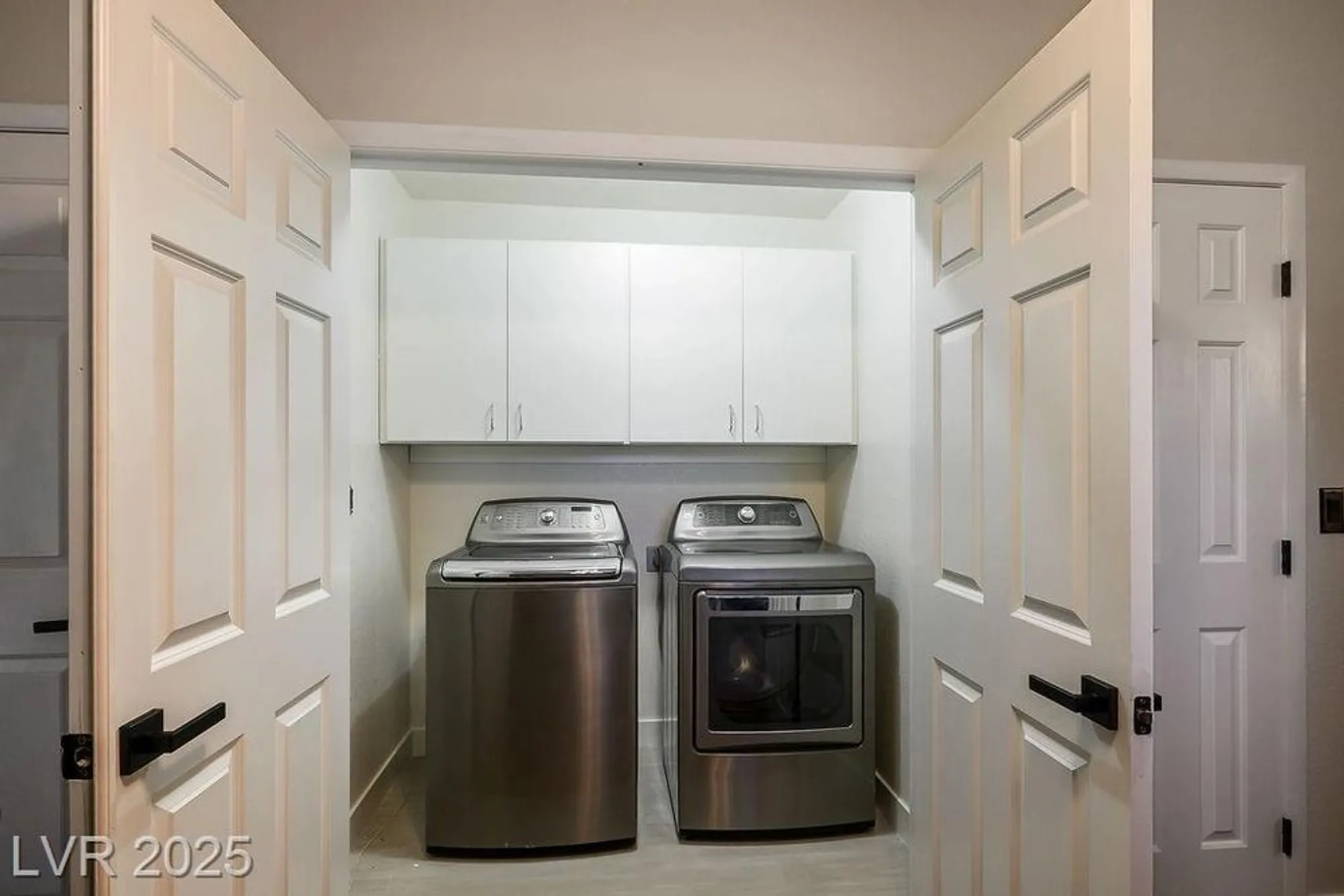 Property Slideshow image 22 of 32 | 4824 lawnwood ct, Las Vegas, NV, 89130