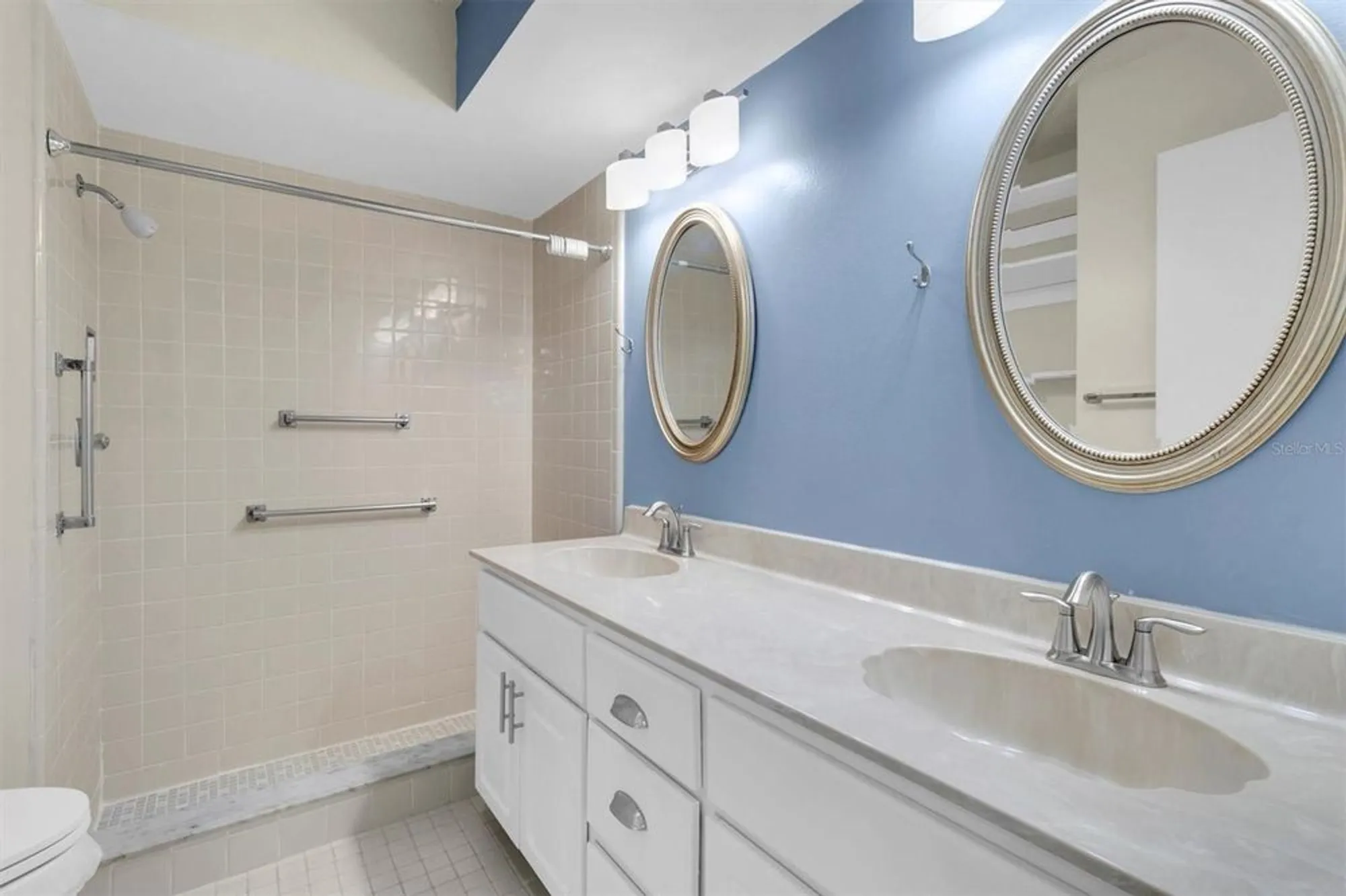 Property Slideshow image 27 of 64 | 4814 grist mill cir, New Port Richey, FL, 34655