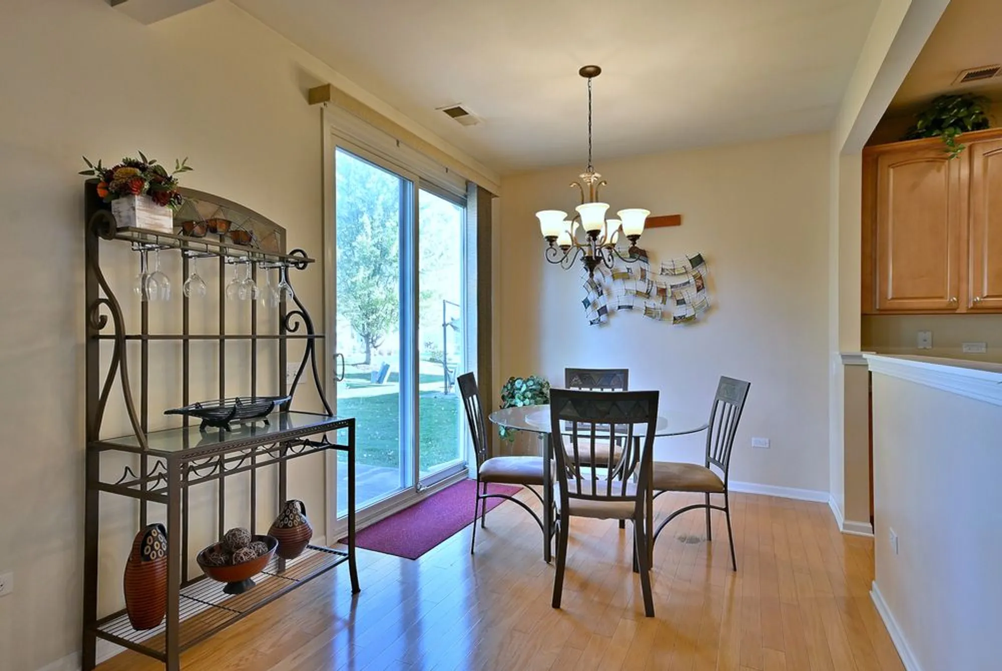 Property Slideshow image 29 of 36 | 2832 beacon point cir, Elgin, IL, 60124