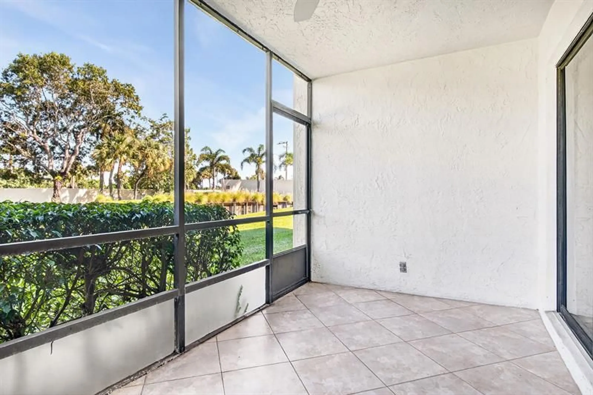 Property Slideshow image 8 of 38 | 5021 oak hill ln apt 115, Delray Beach, FL, 33484