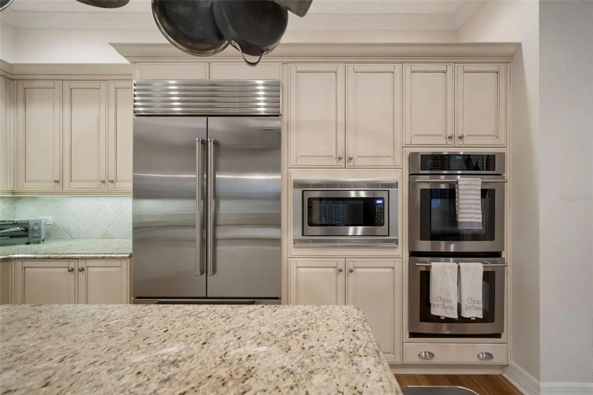 Property Slideshow image 16 of 94 | 825 islebay dr, Apollo Beach, FL, 33572