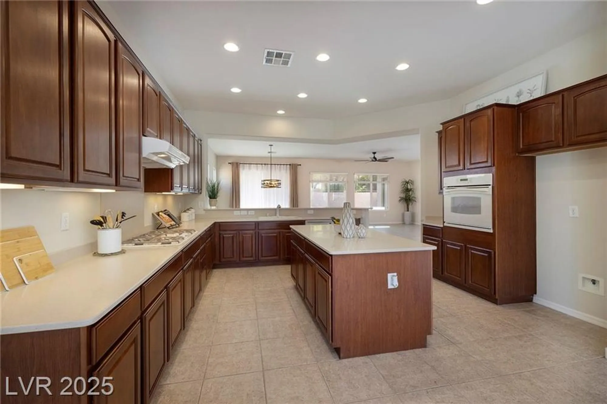 Property Slideshow image 18 of 53 | 2156 twin falls dr, Henderson, NV, 89044