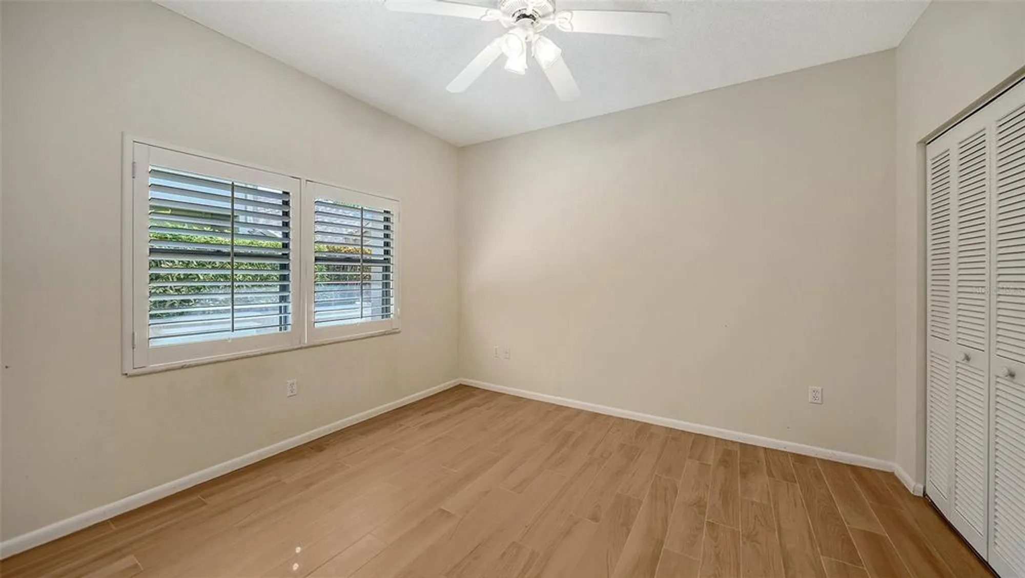Property Slideshow image 22 of 72 | 1603 starling dr # 101, Sarasota, FL, 34231