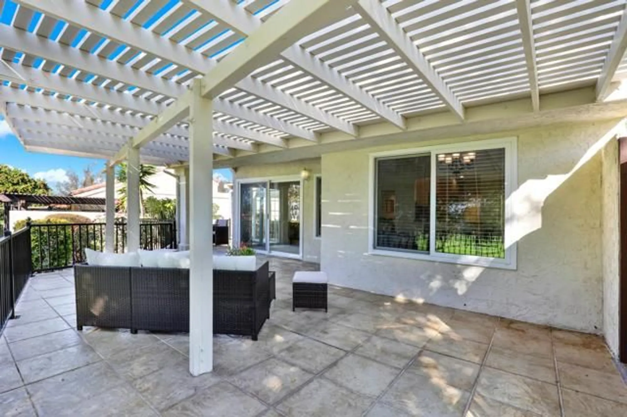 Property Slideshow image 30 of 50 | 17620 plaza ascope, San Diego, CA, 92128