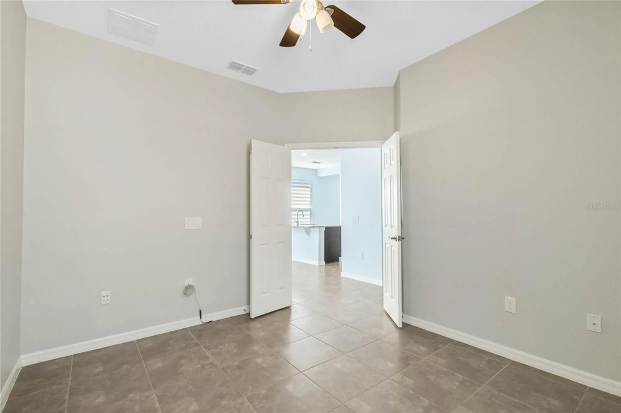Property Slideshow image 24 of 44 | 308 vestrella dr, Kissimmee, FL, 34759