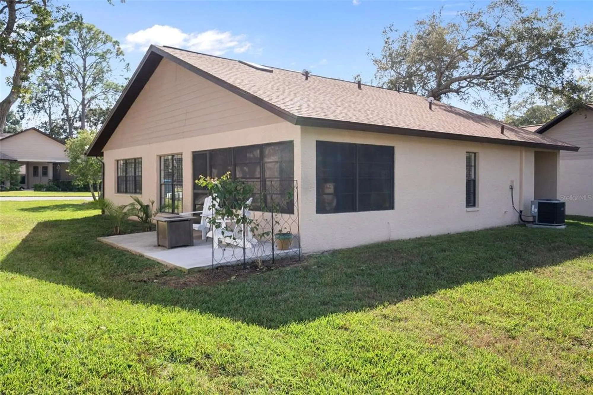 Property Slideshow image 40 of 65 | 6732 oak cluster cir, Spring Hill, FL, 34606