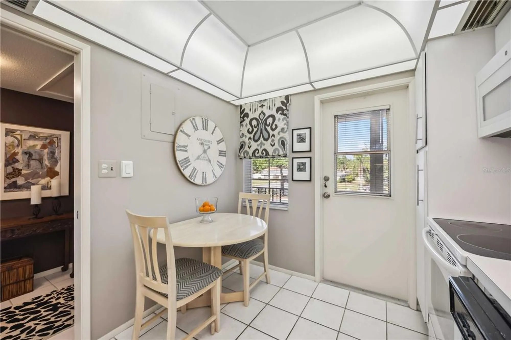 Property Slideshow image 14 of 31 | 7461 w country club dr 207, Sarasota, FL, 34243