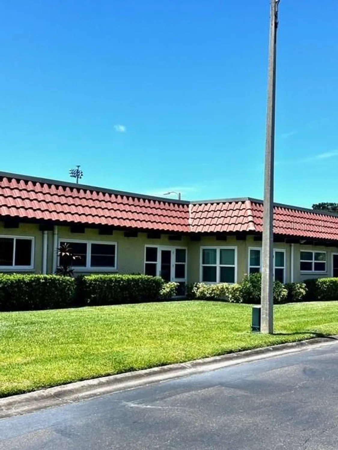 Property Slideshow image 3 of 31 | 1701 pinehurst rd apt 13c, Dunedin, FL, 34698