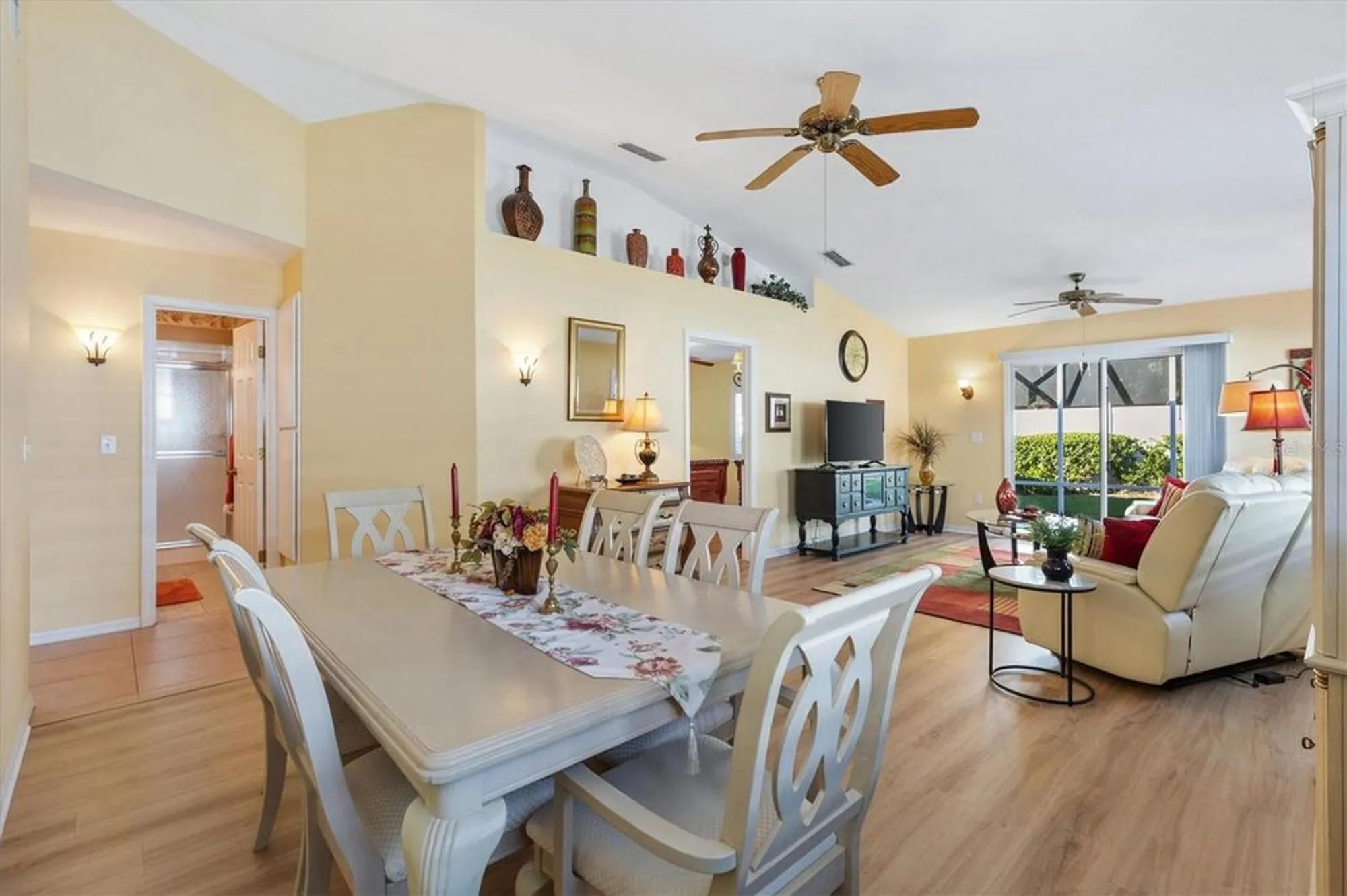 Property Slideshow image 4 of 35 | 10035 se 175th st, Summerfield, FL, 34491